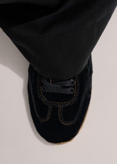 Black Velvet Retro Runner