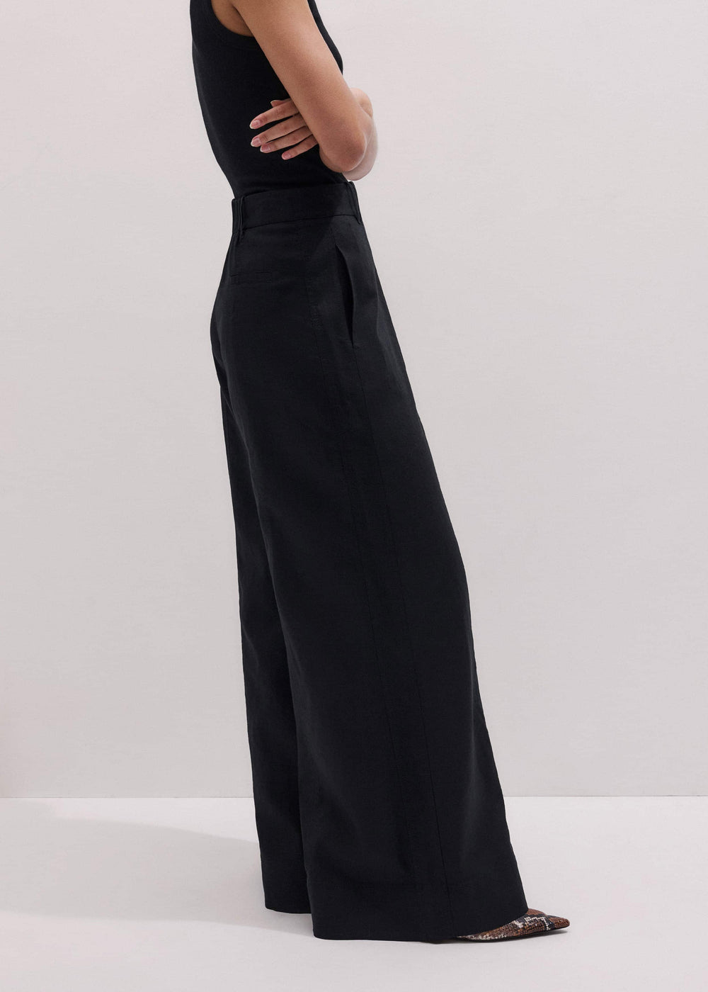 Black Wide-Leg Pant