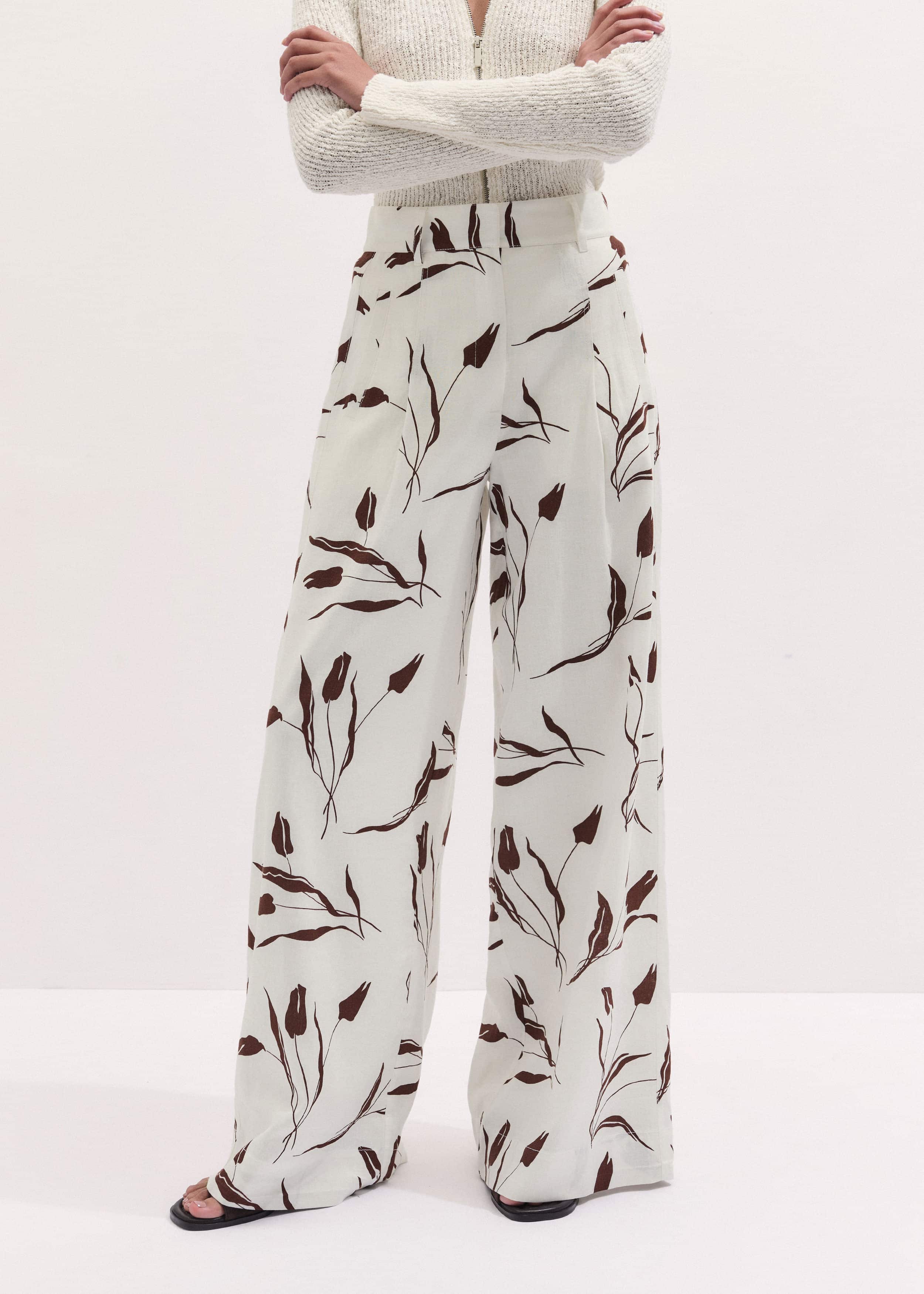 Cream Crease-Less Linen Wide-Leg Pant