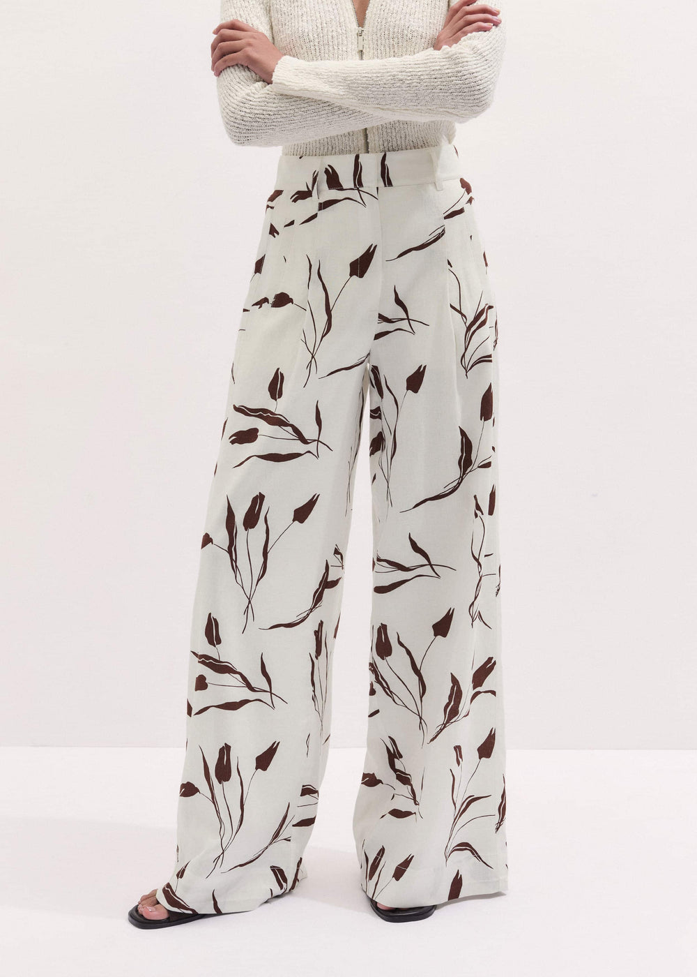 Cream Crease-Less Linen Wide-Leg Pant