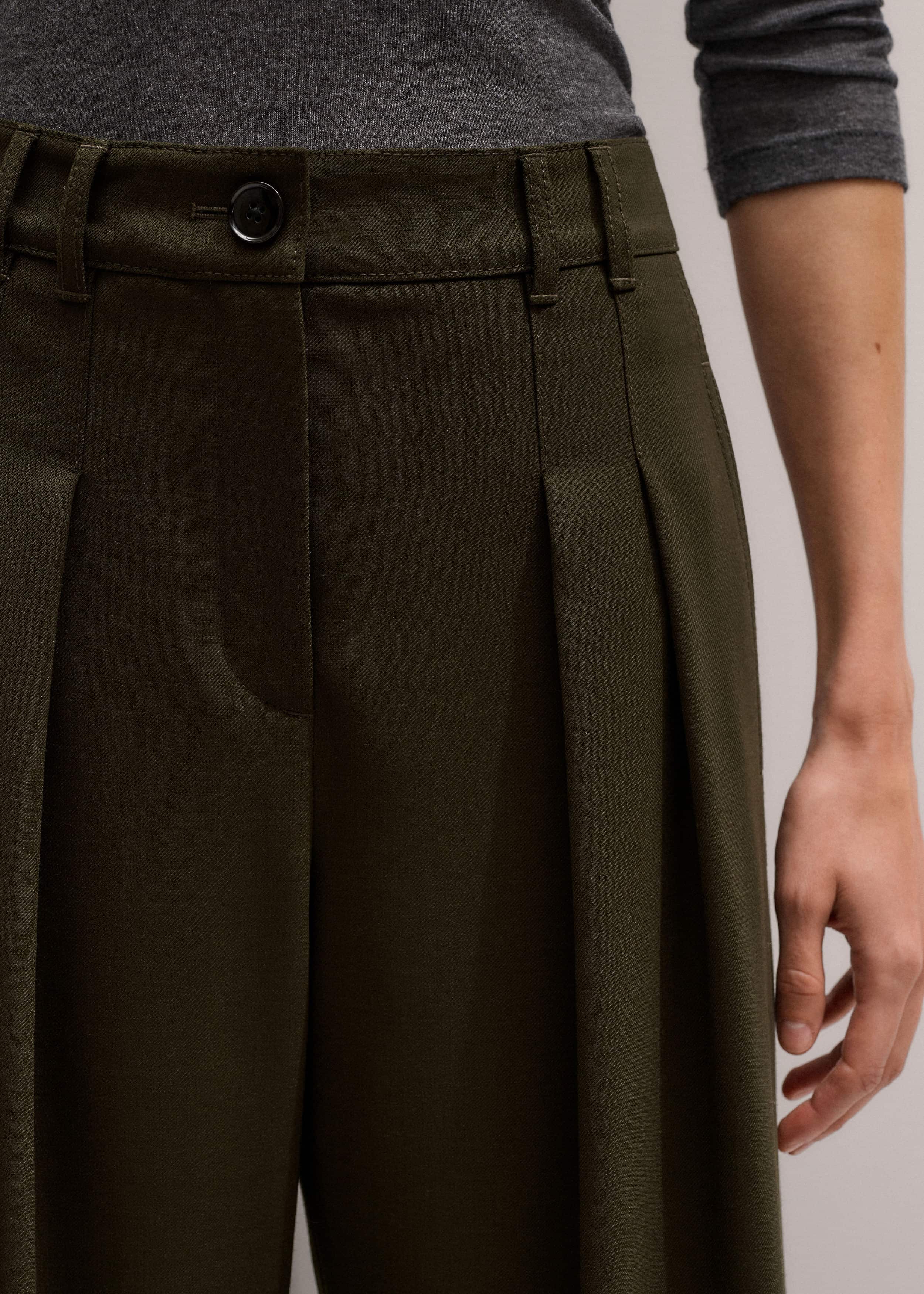 Olive Green Wide-Leg Double Pleat Pant