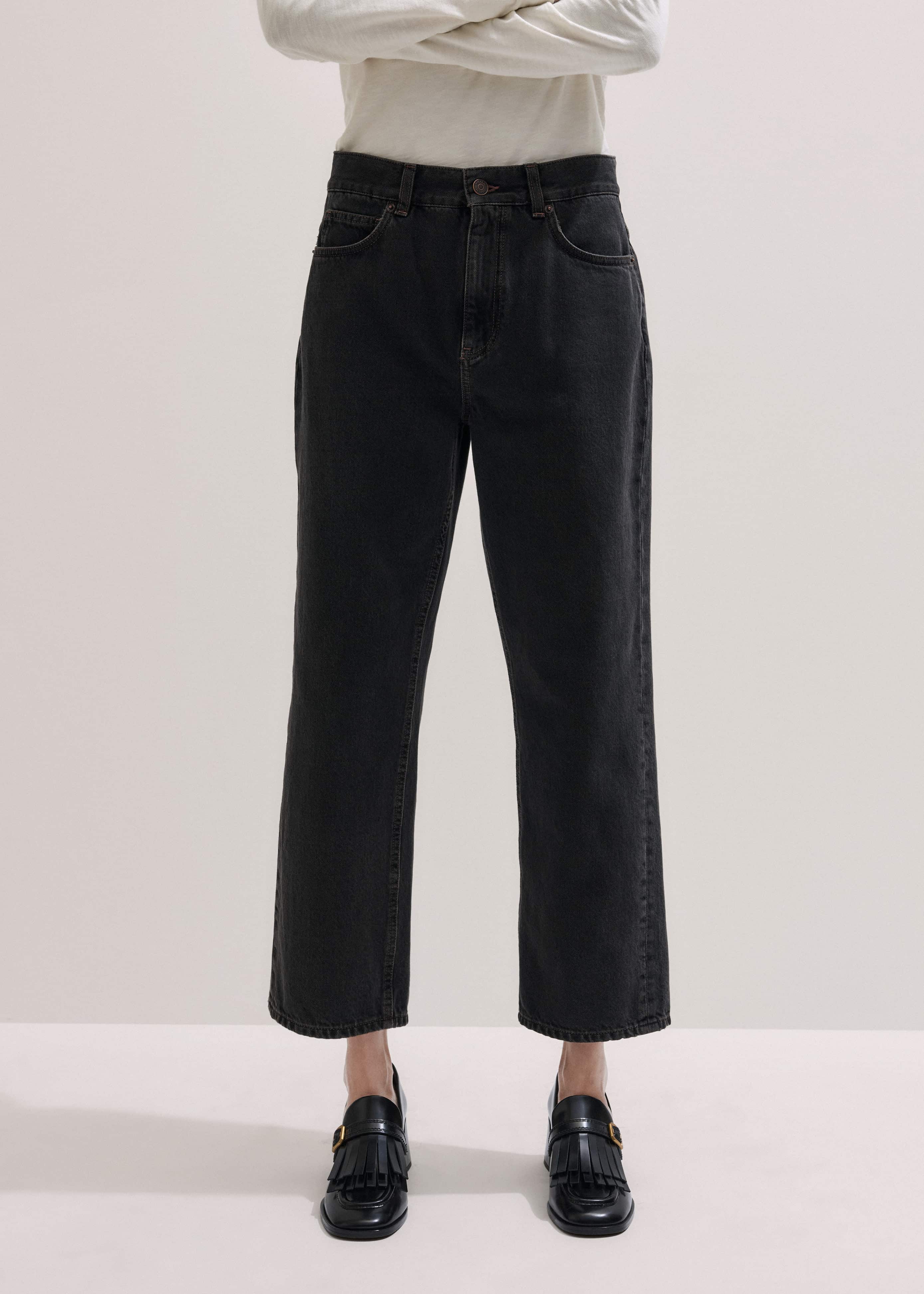 Black Straight Cropped Relaxed Jean