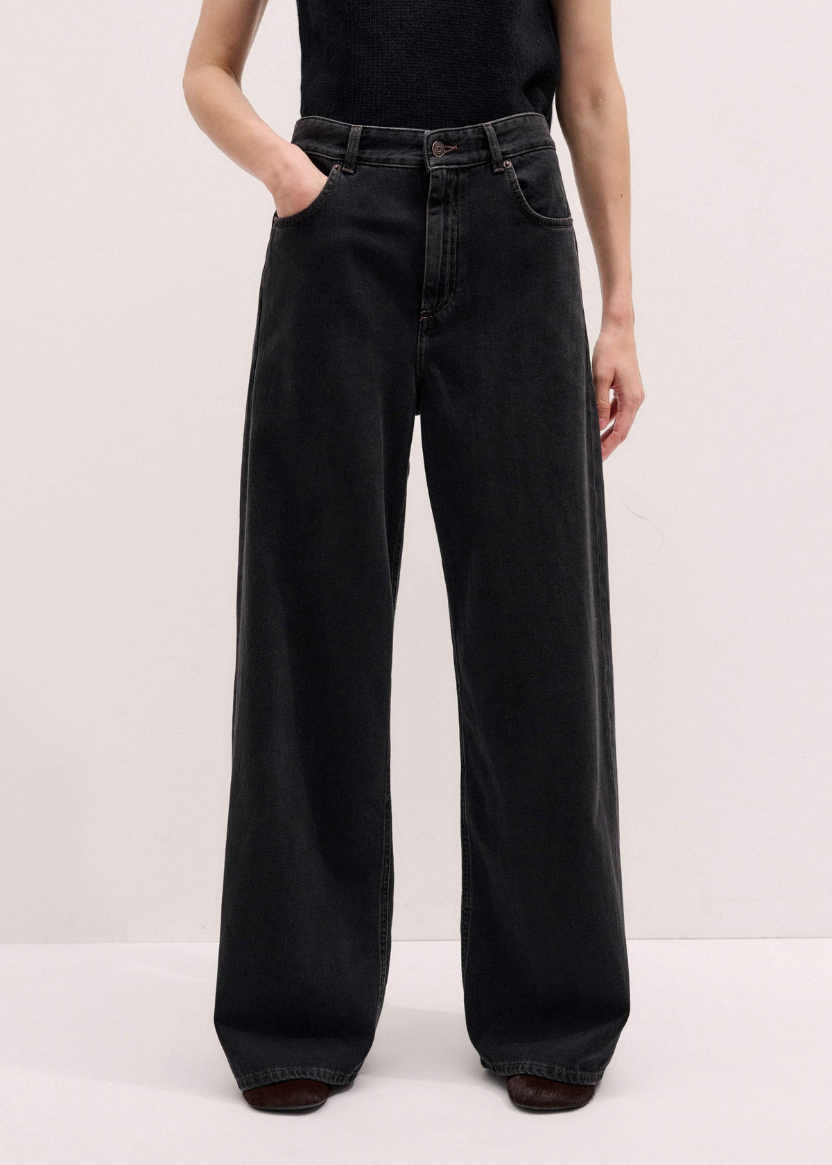 Black Every-Wear Baggy Jean