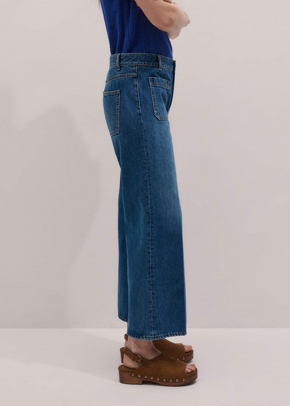 Blue Leg Elongator Crop Jean