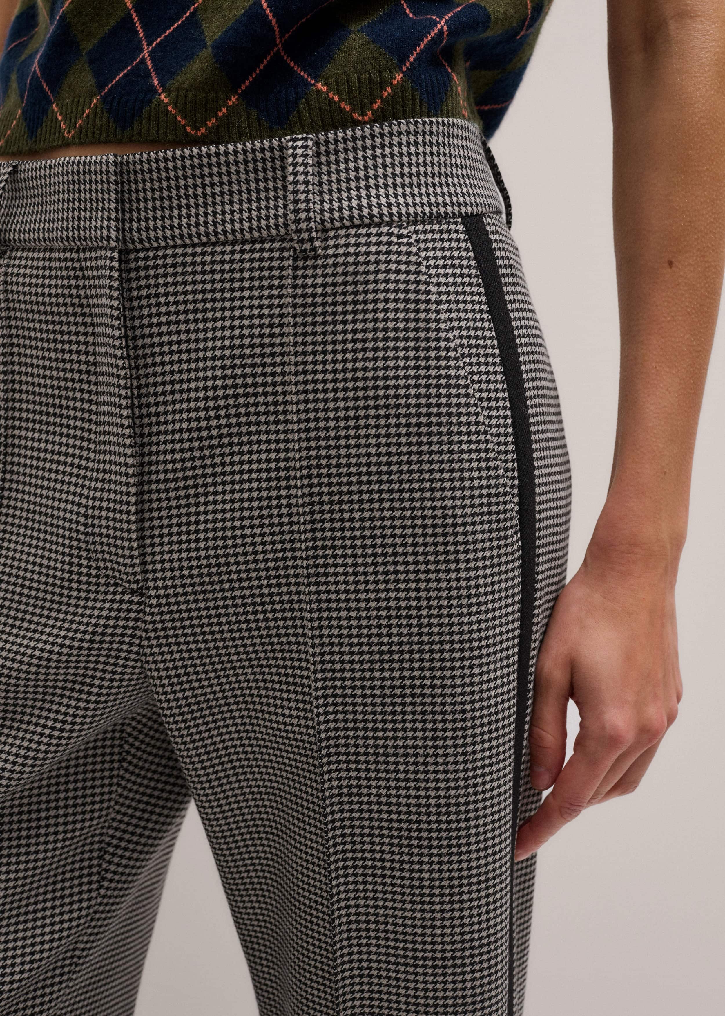 Ivory Houndstooth Straight Crop Trouser