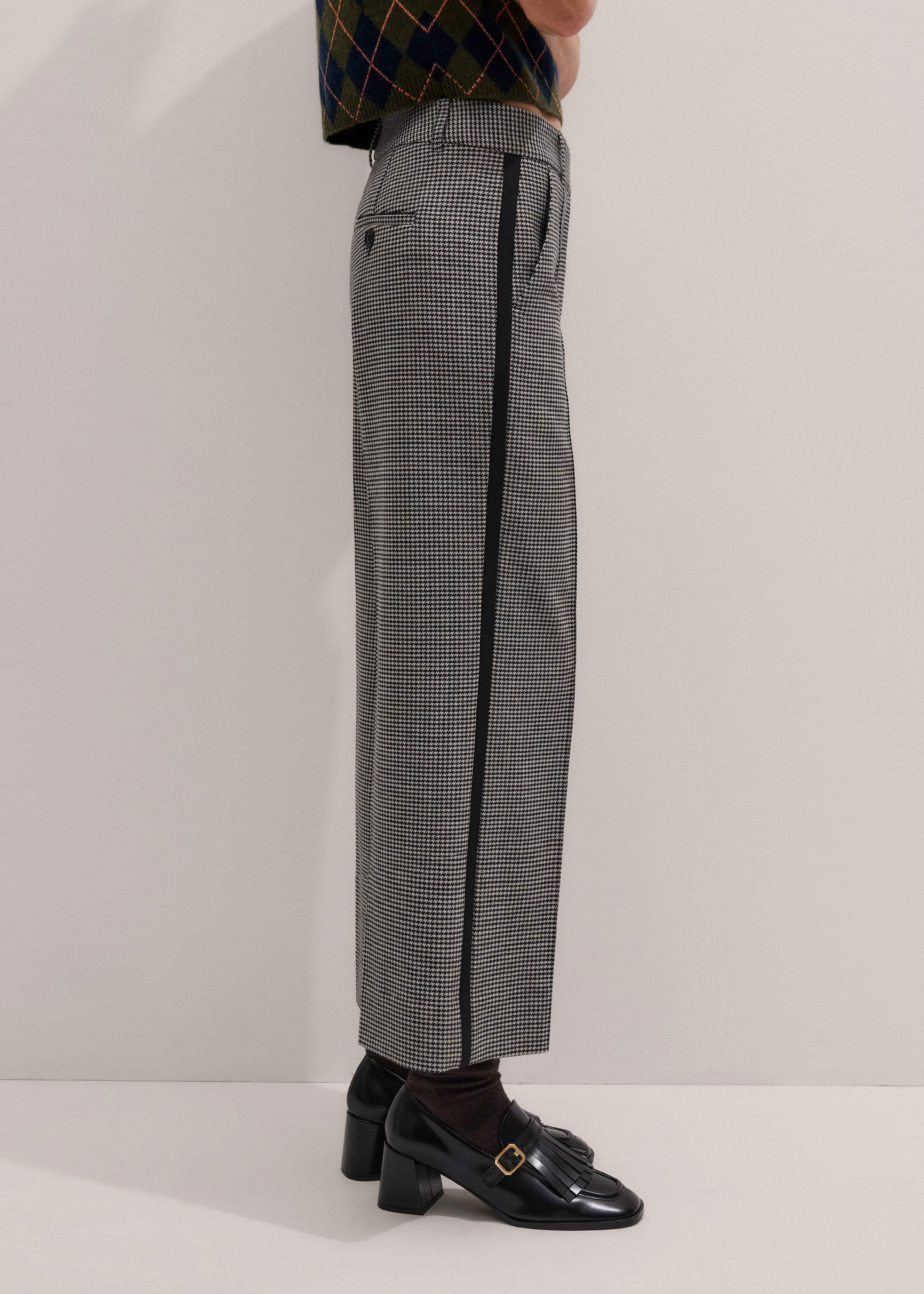 Ivory Houndstooth Straight Crop Trouser