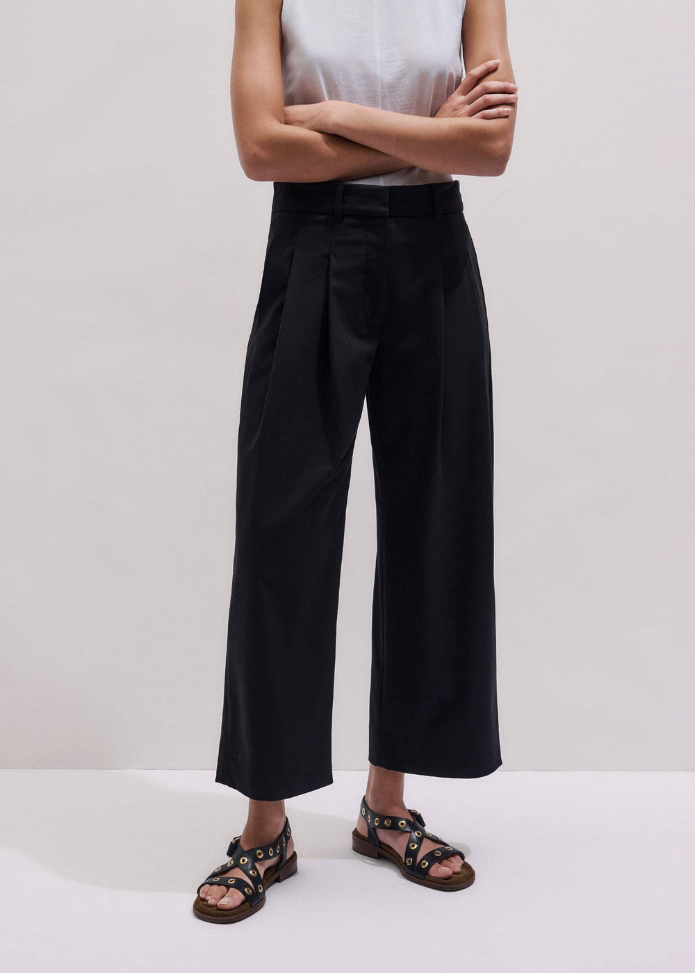 Black Straight Crop Pleat Front Pant