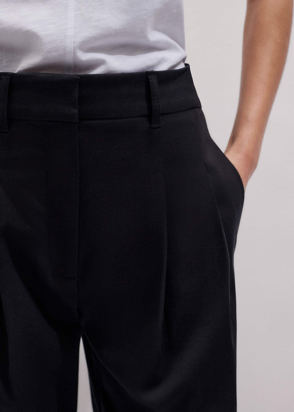 Black Straight Crop Pleat Front Pant