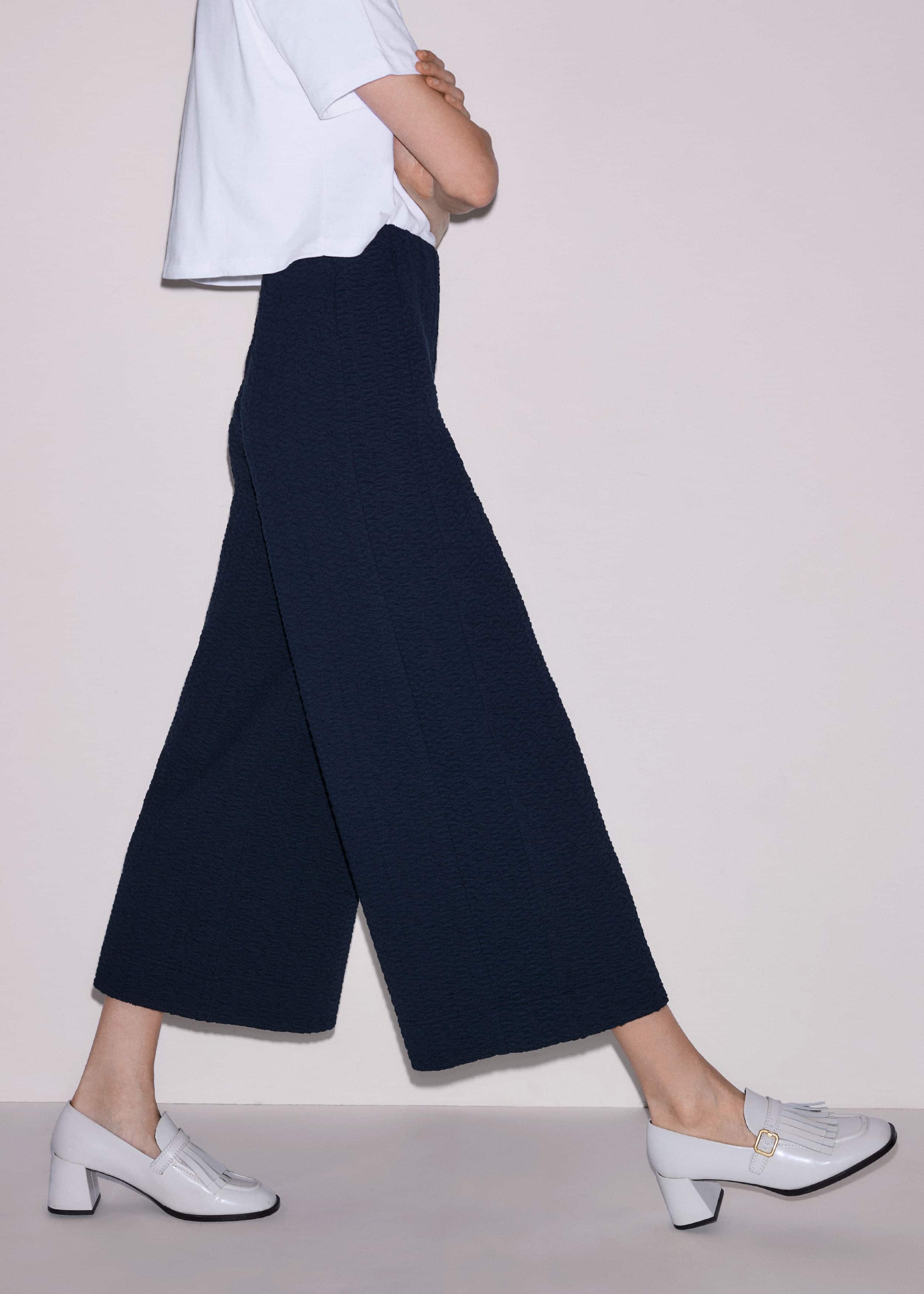 Navy Curling Cross Jacquard Cropped Pant