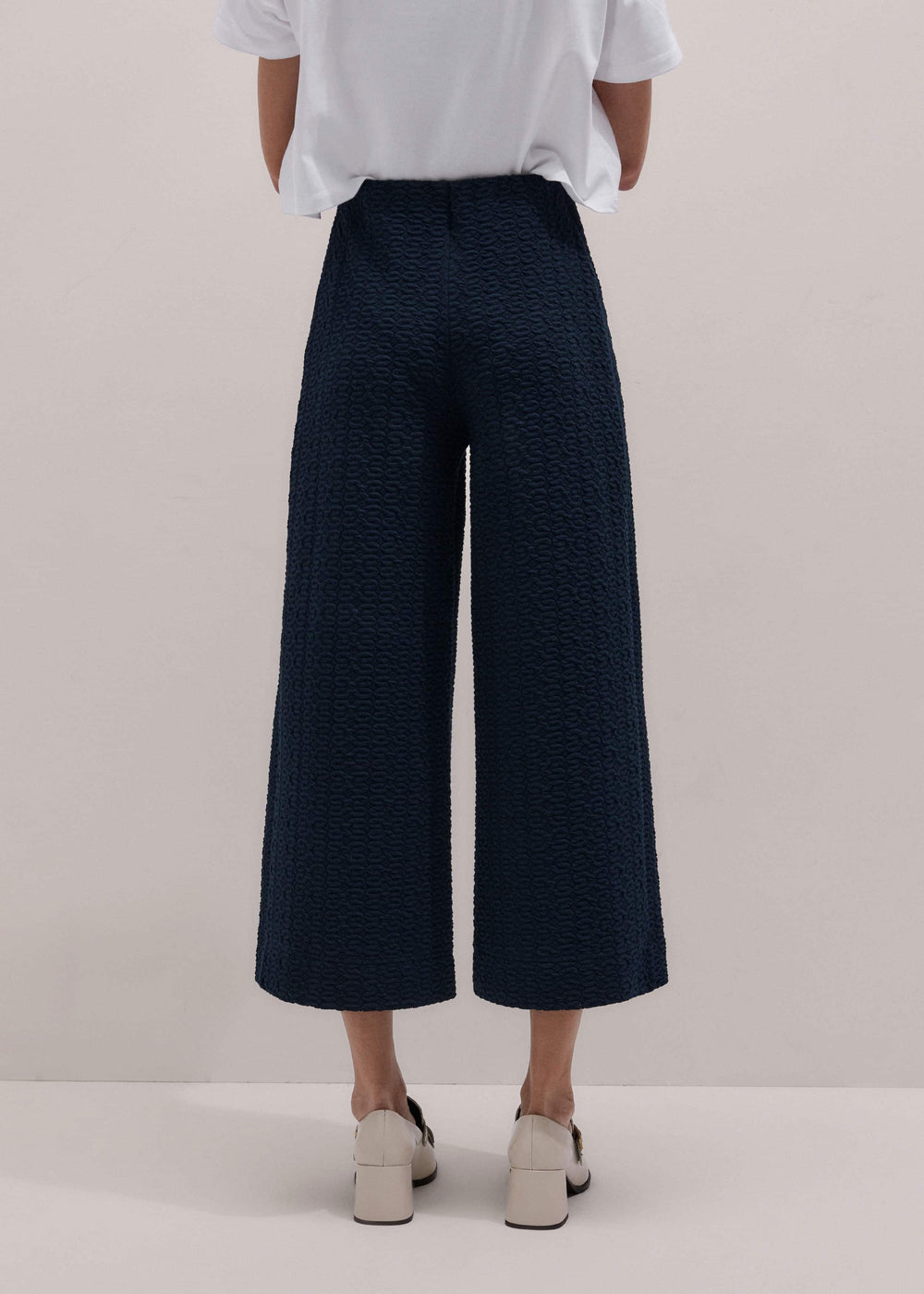 Navy Curling Cross Jacquard Cropped Pant