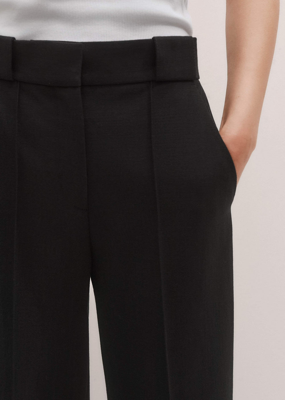 Black Straight Crop Pant