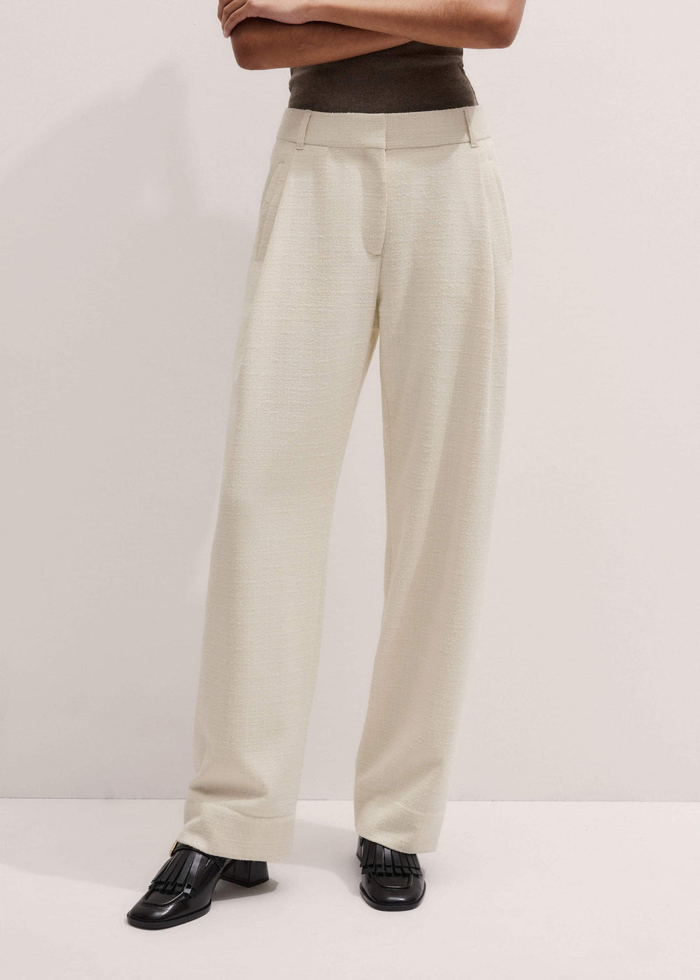 Ivory Clever Tapered Pant