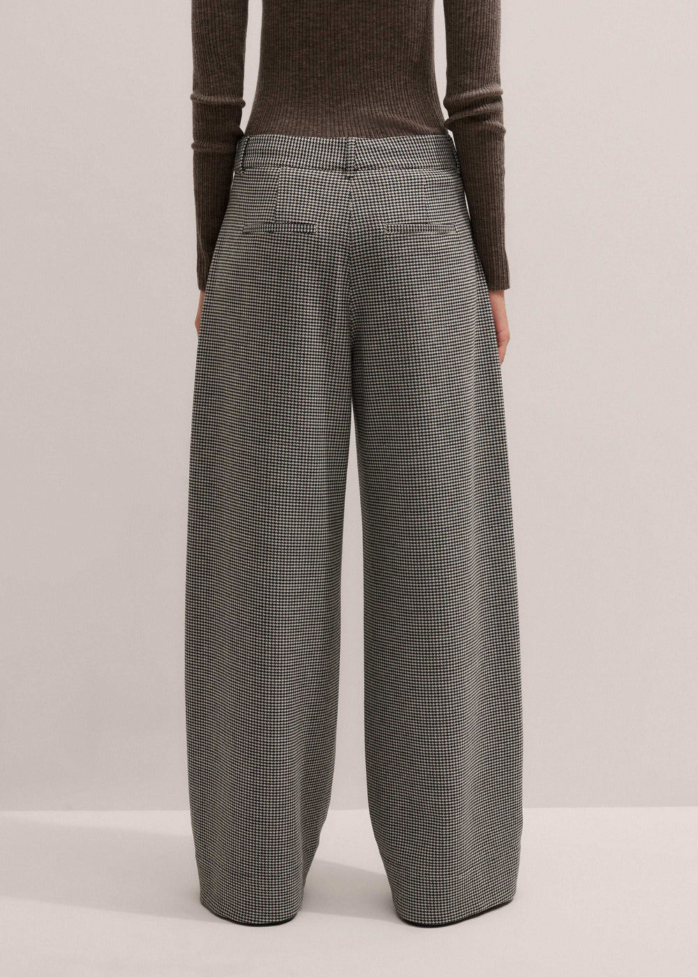 Ivory Houndstooth Extreme Tapered Pant