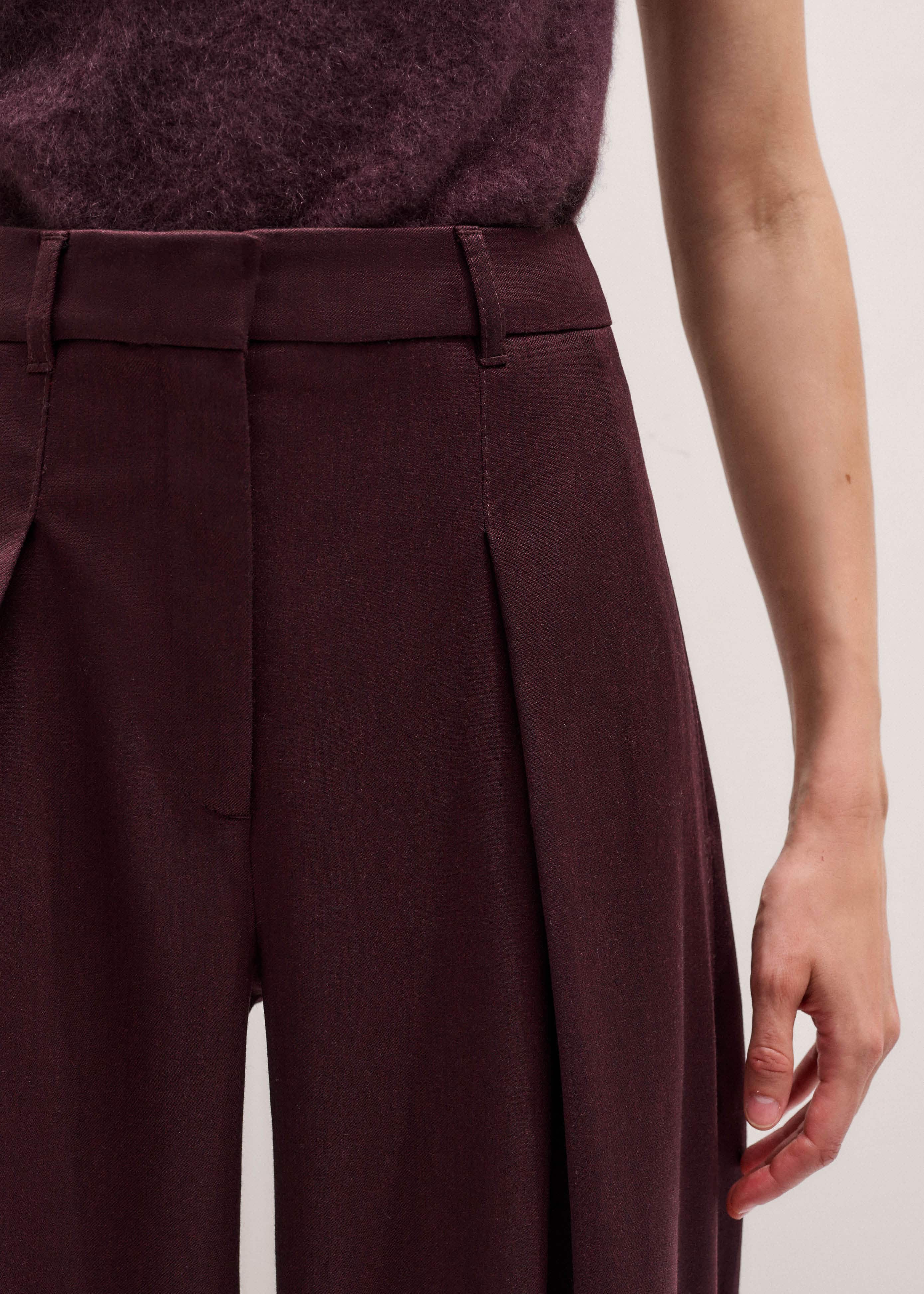 Red Tapered Pant