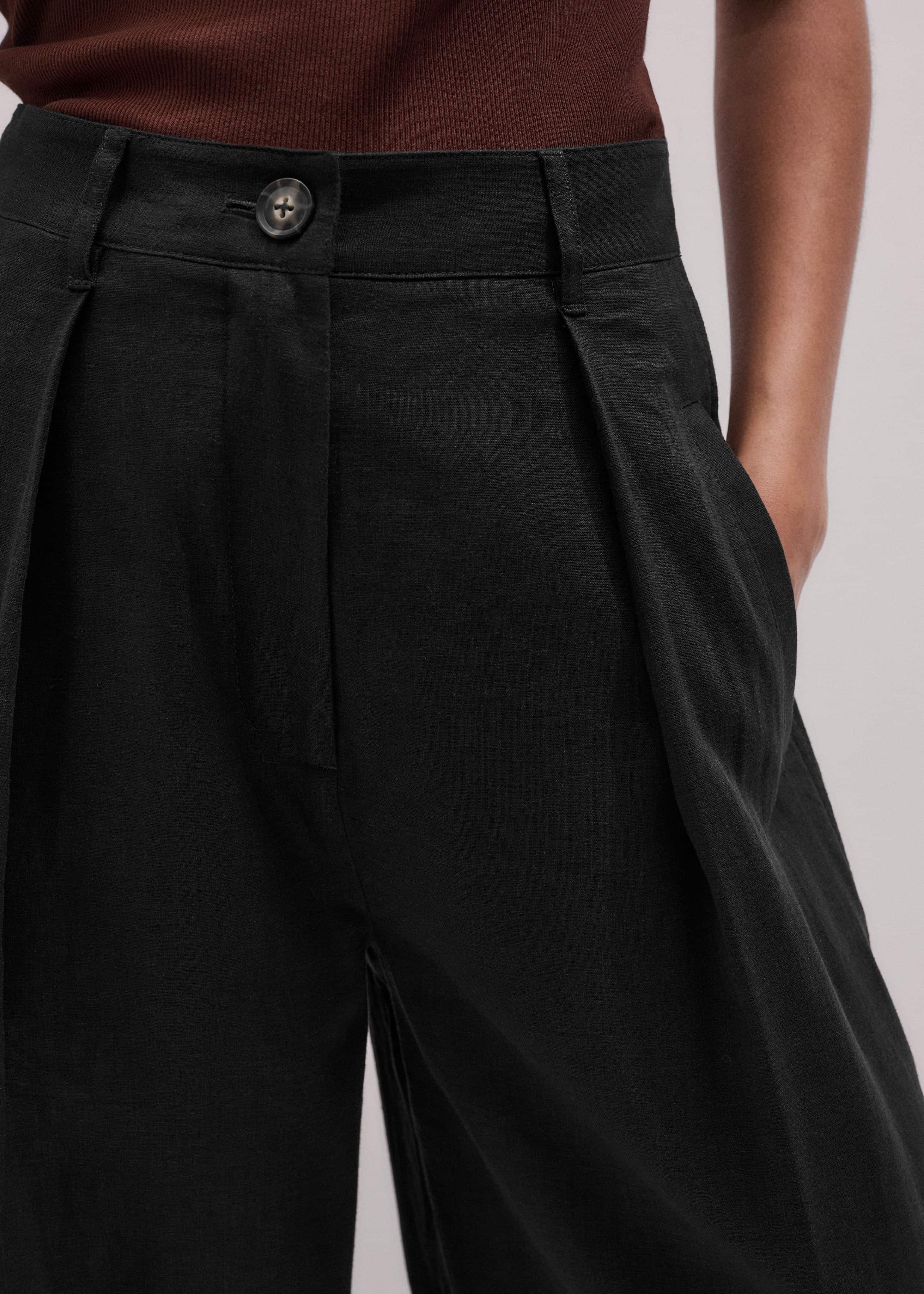 Black Extreme Taper Pant