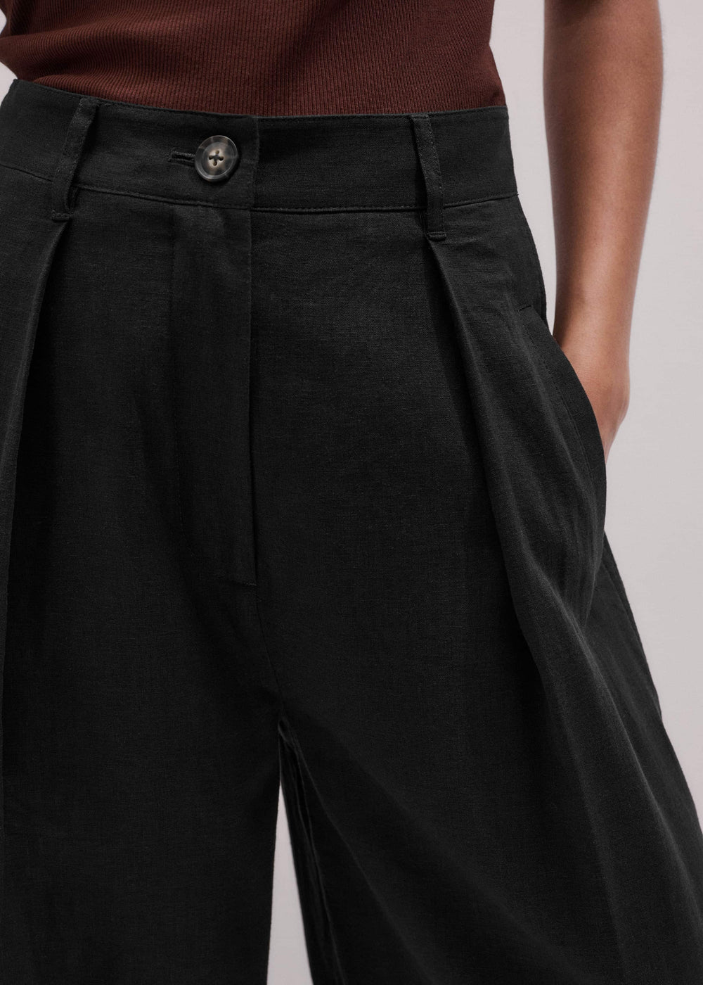 Black Extreme Taper Pant