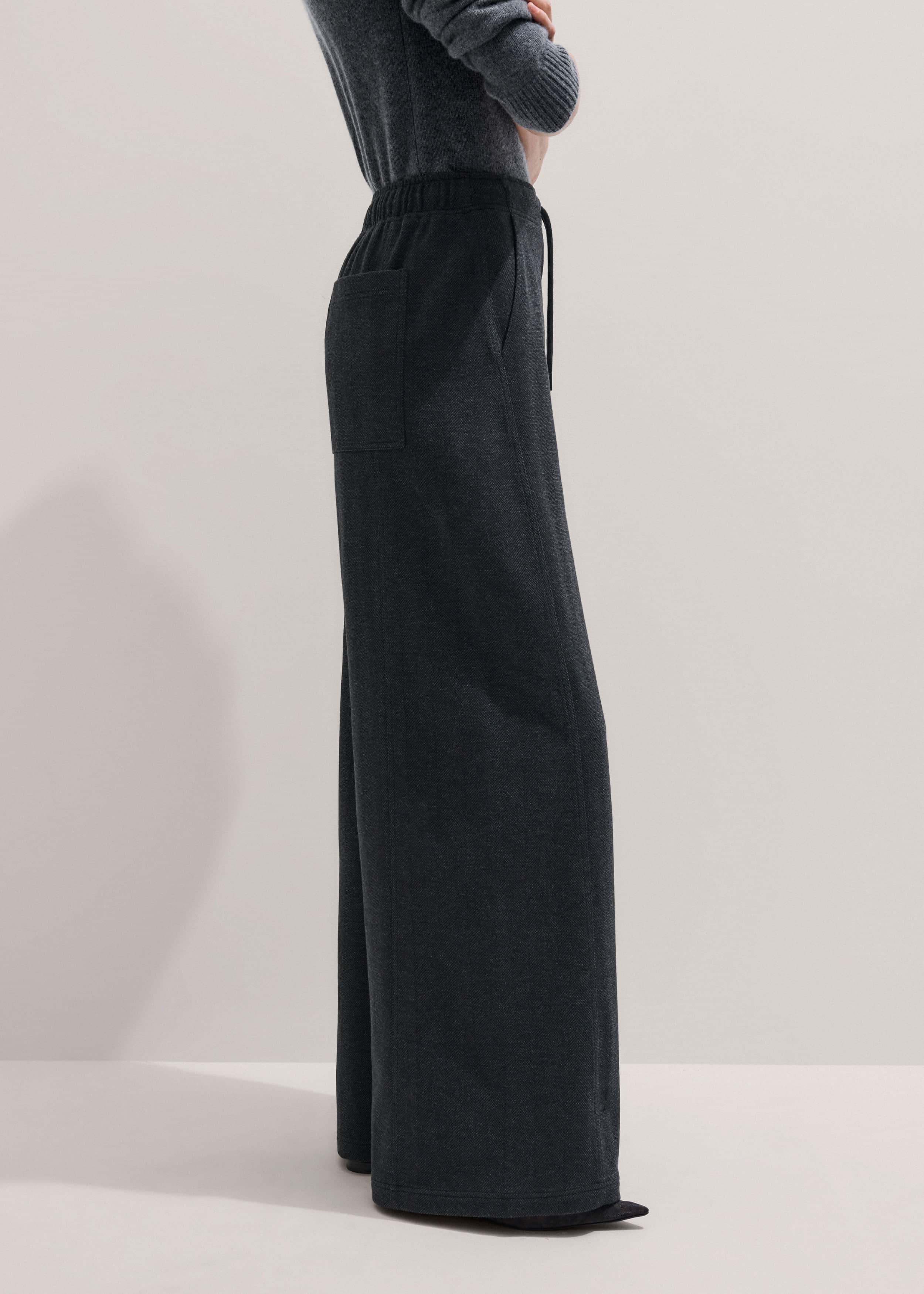 Gray Herringbone Barrel-Leg Pant