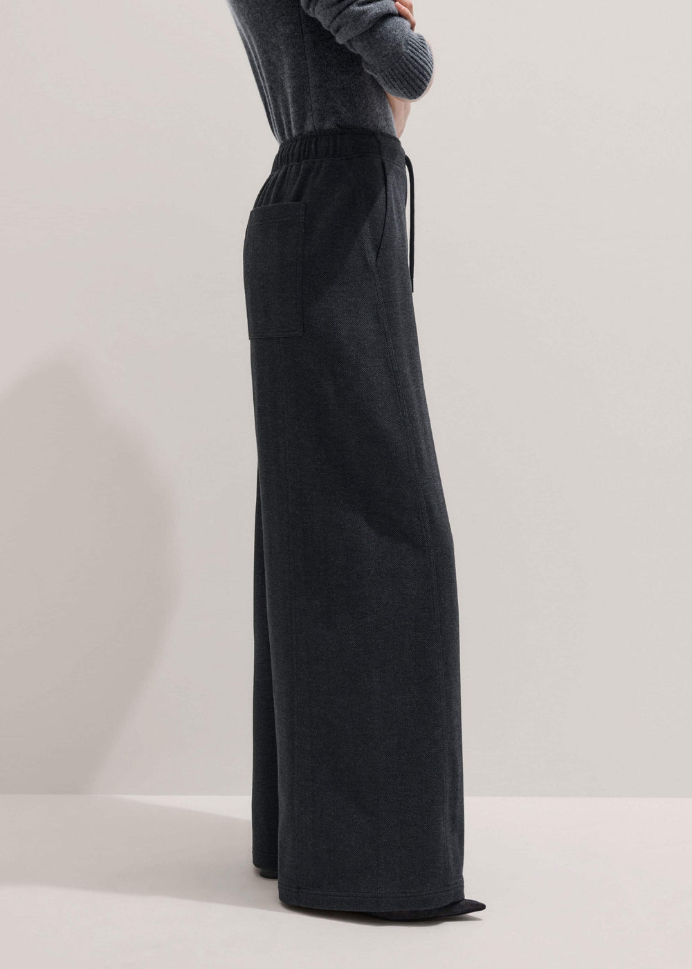 Gray Herringbone Barrel-Leg Pant