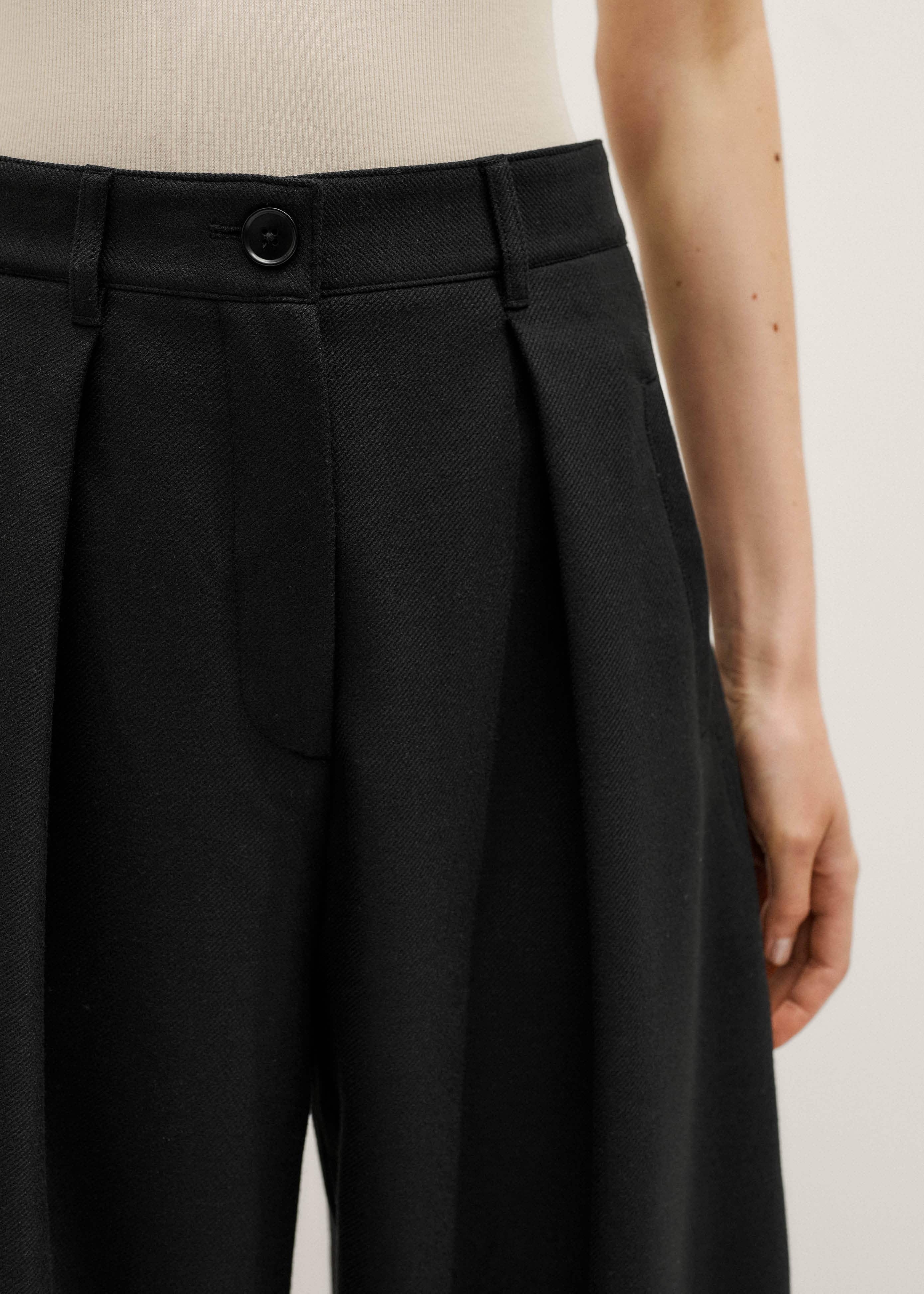 Black Barrel Leg Pant