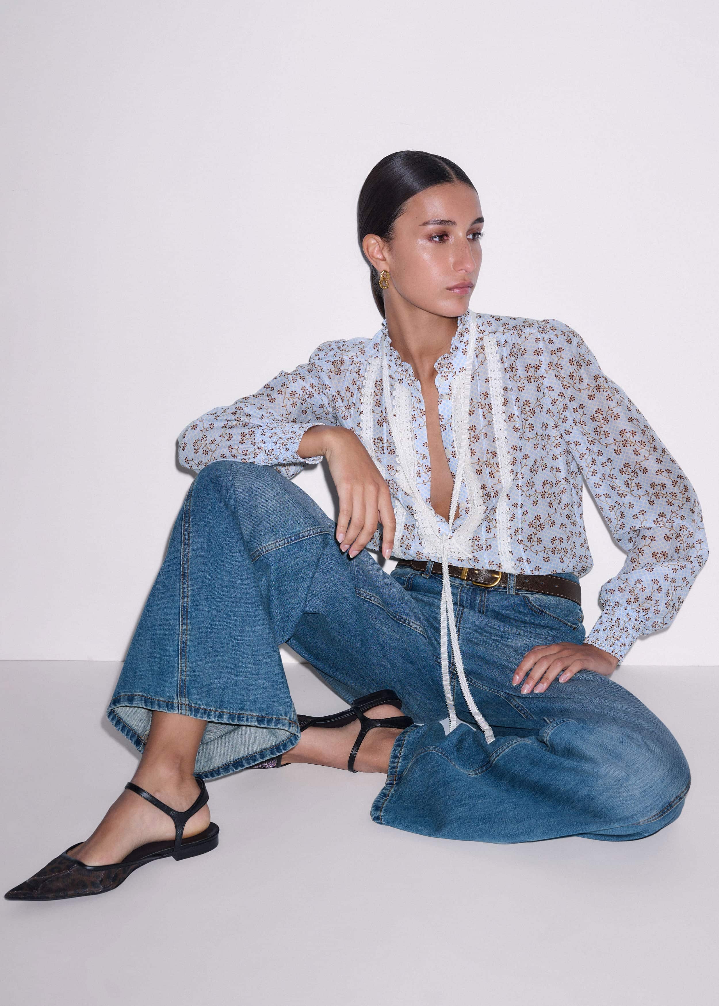 Blue Scallop Daisy Print Trim Detail Blouse + Tie