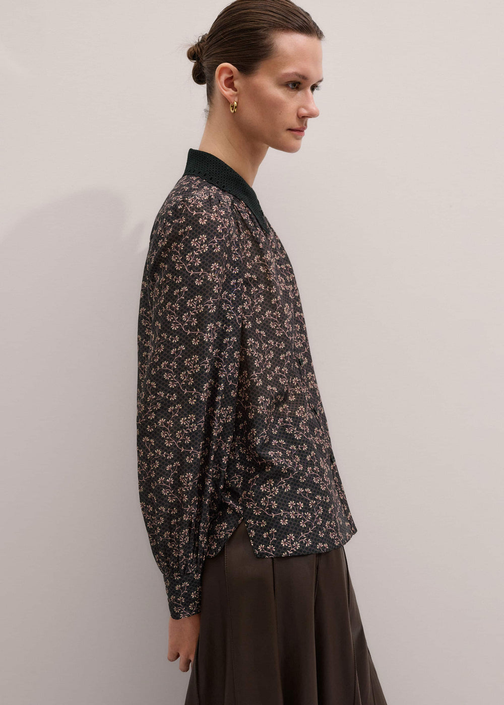 Black Scallop Daisy Print Feature Collar Blouse