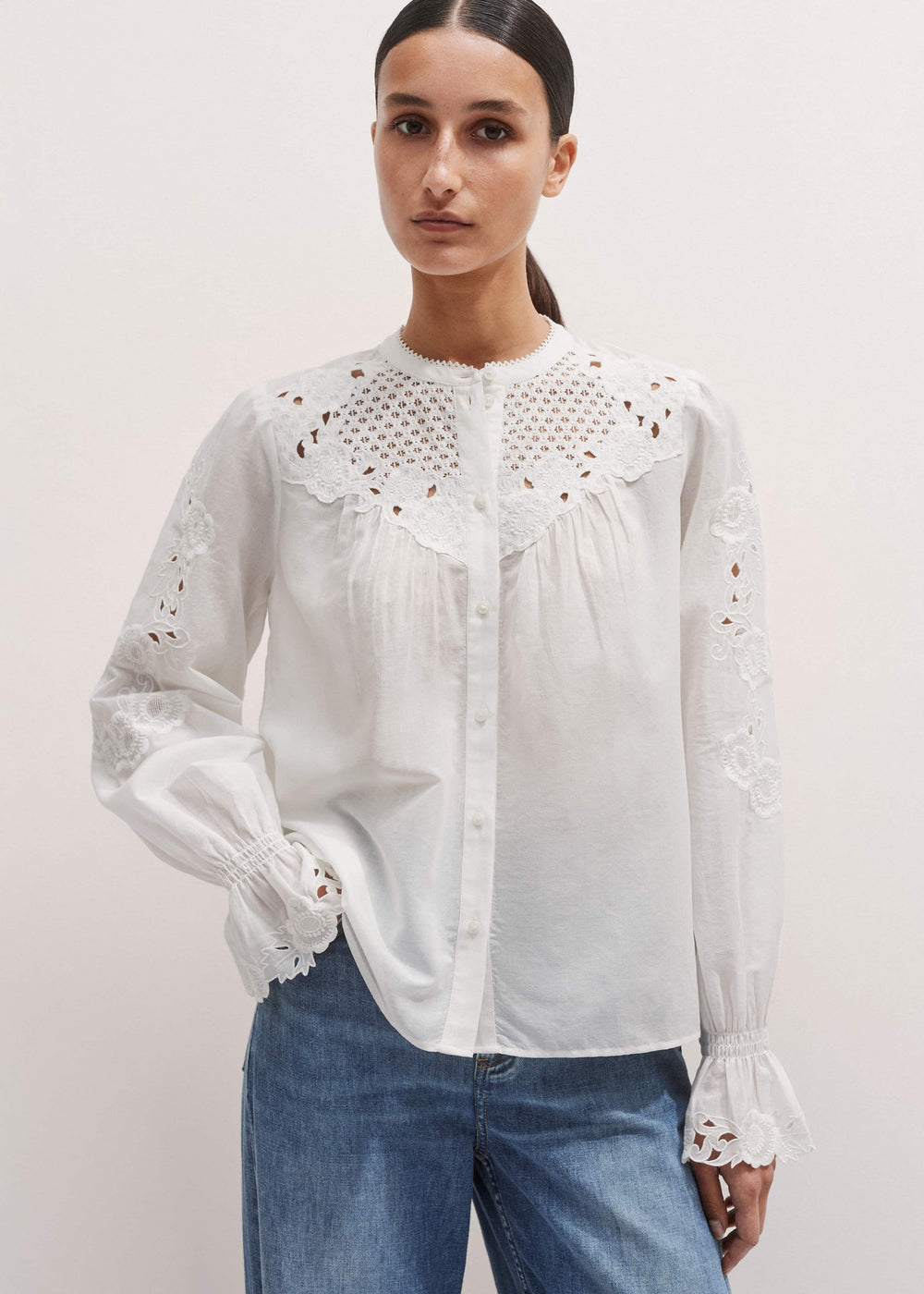 White Floral Embroidery Blouse