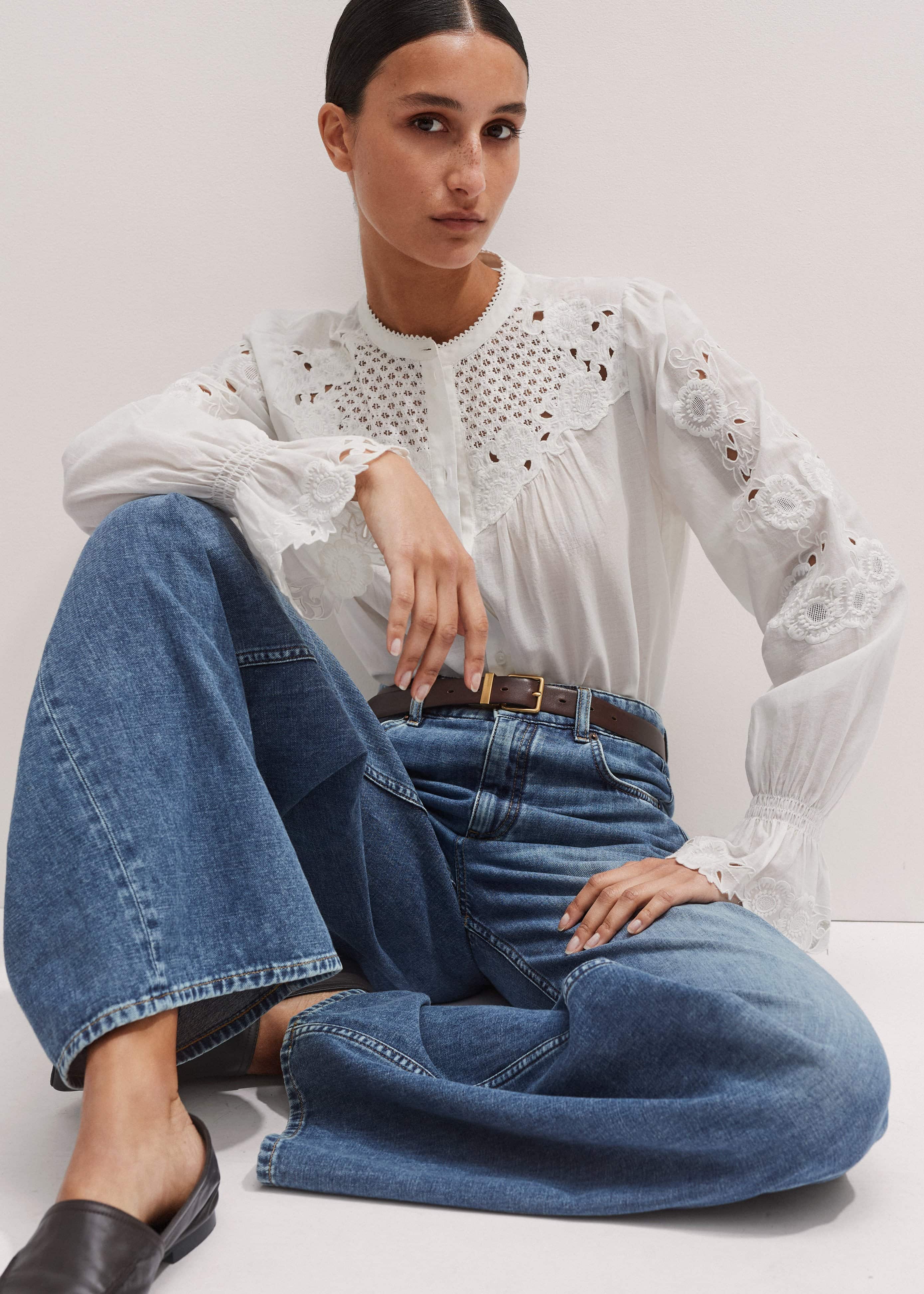 White Floral Embroidery Blouse
