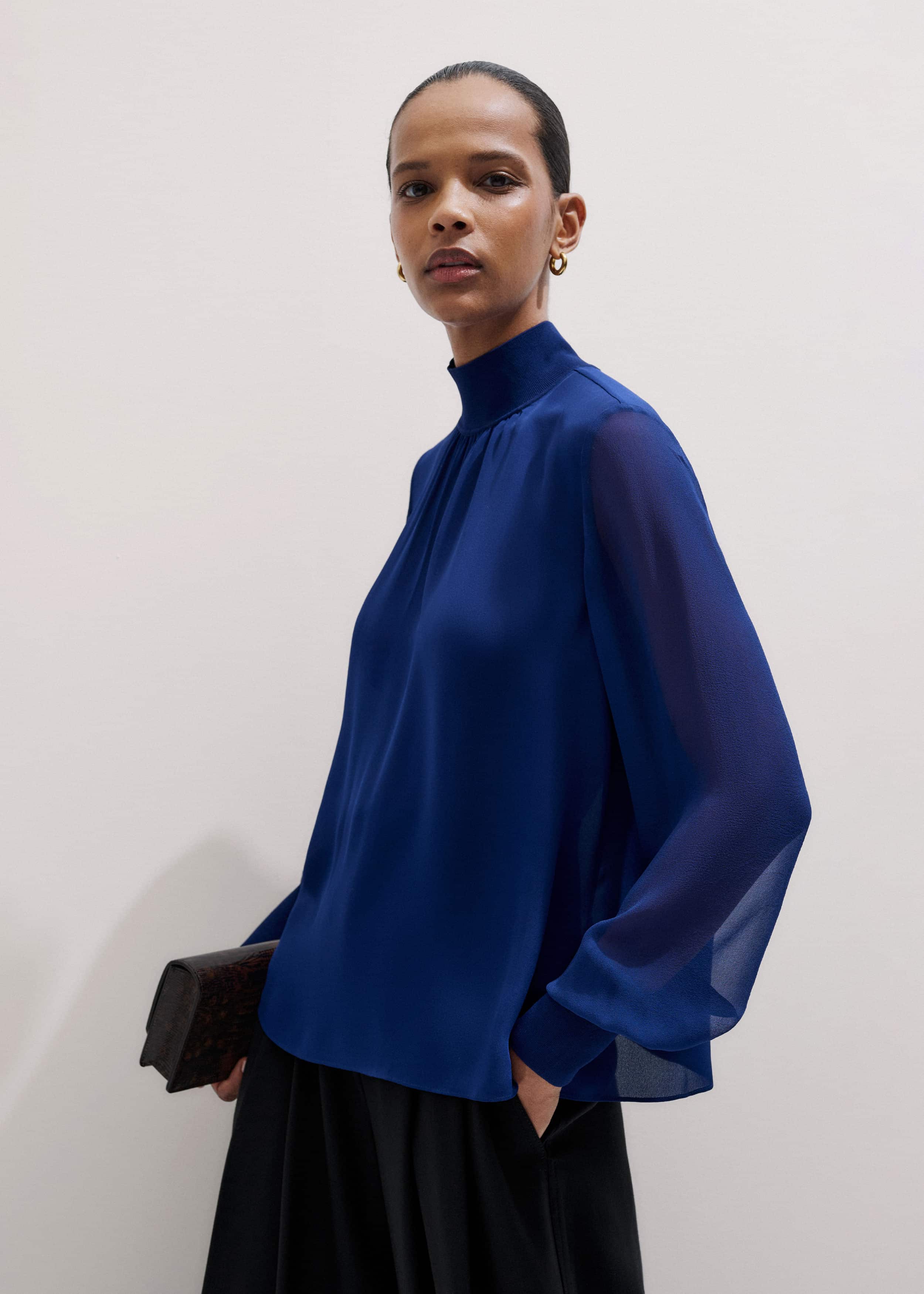 Blue Silk Chic Rib Straight Blouse