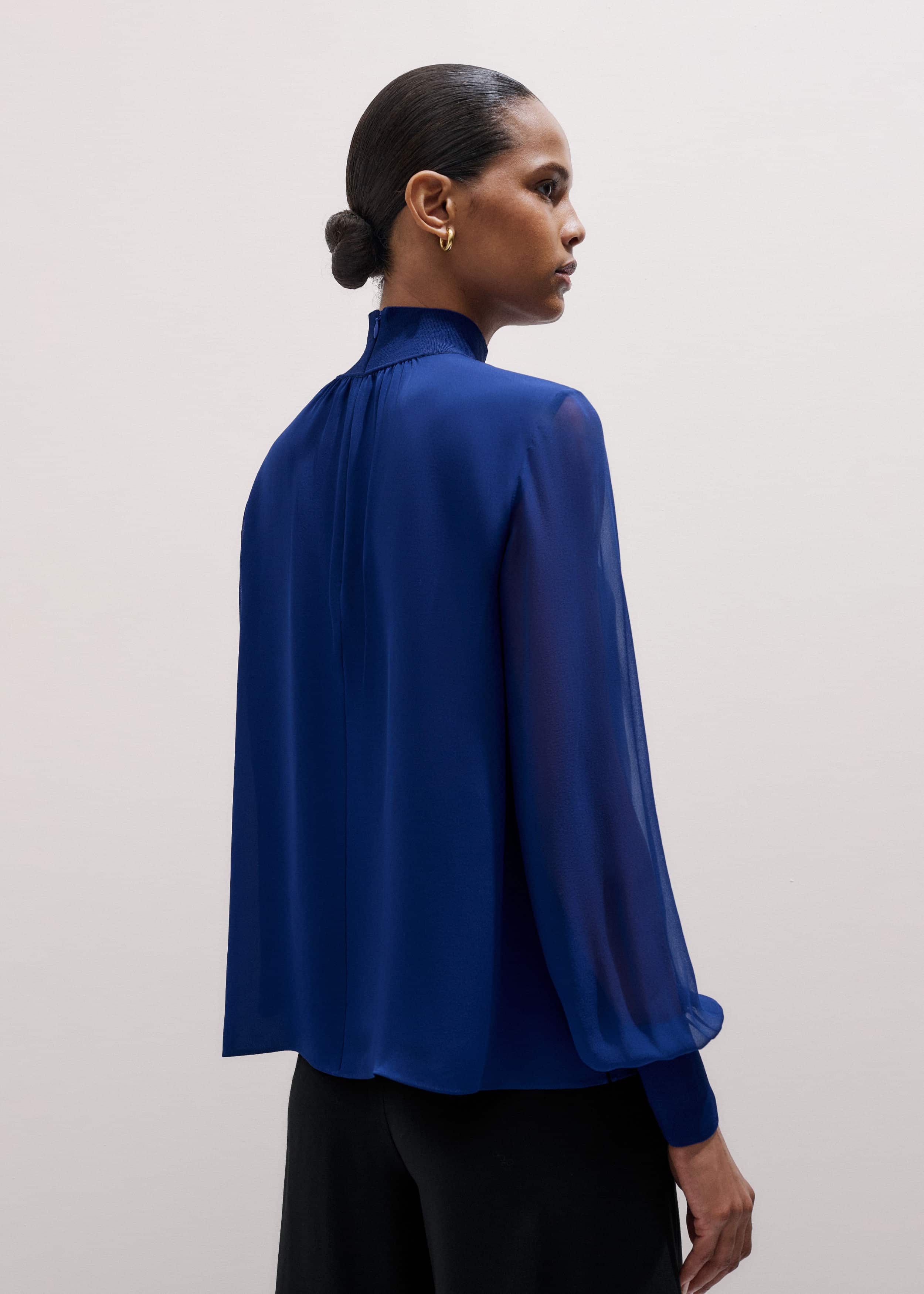 Blue Silk Chic Rib Straight Blouse