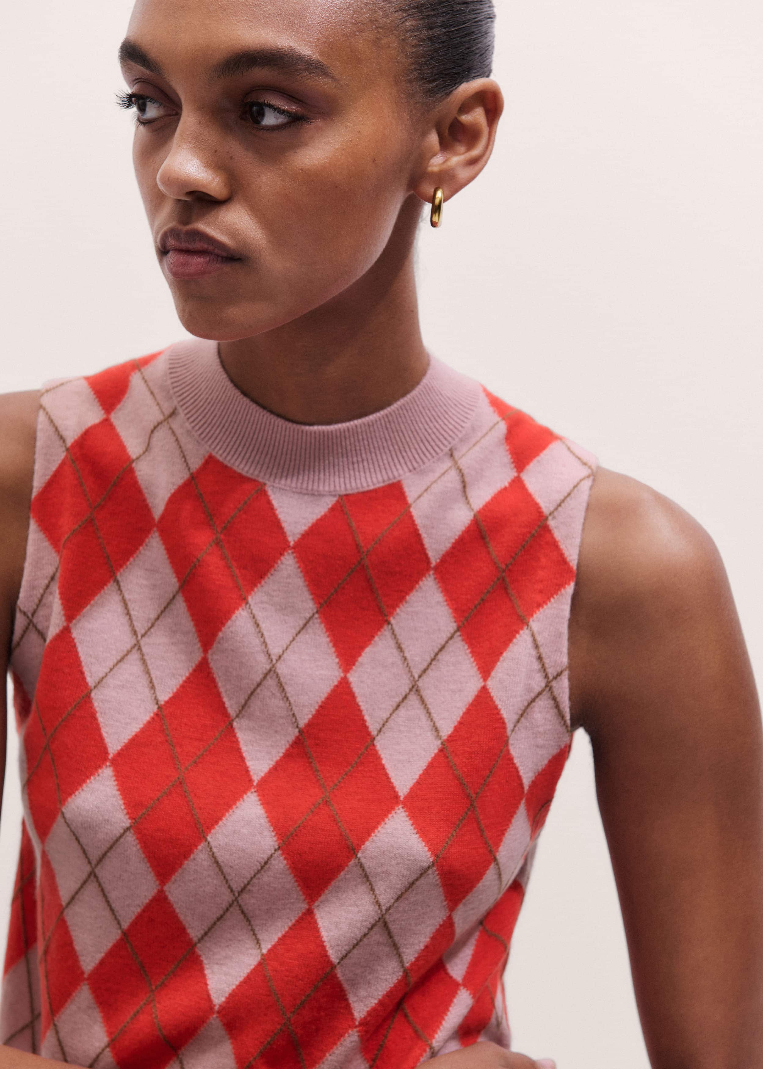 Pink Fine Argyle Slim Knit Vest