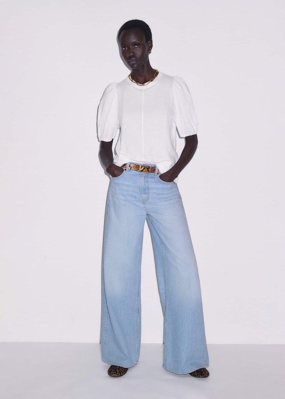 White Feminine Sleeve Swing Top