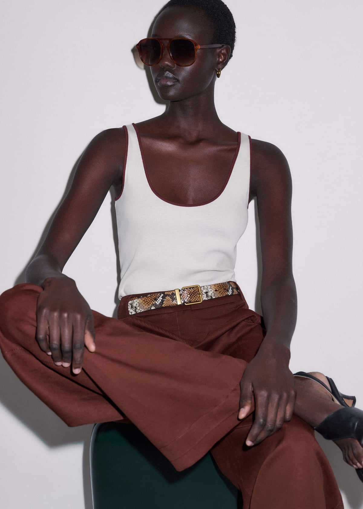 Cream Contrast Trim Slim Vest