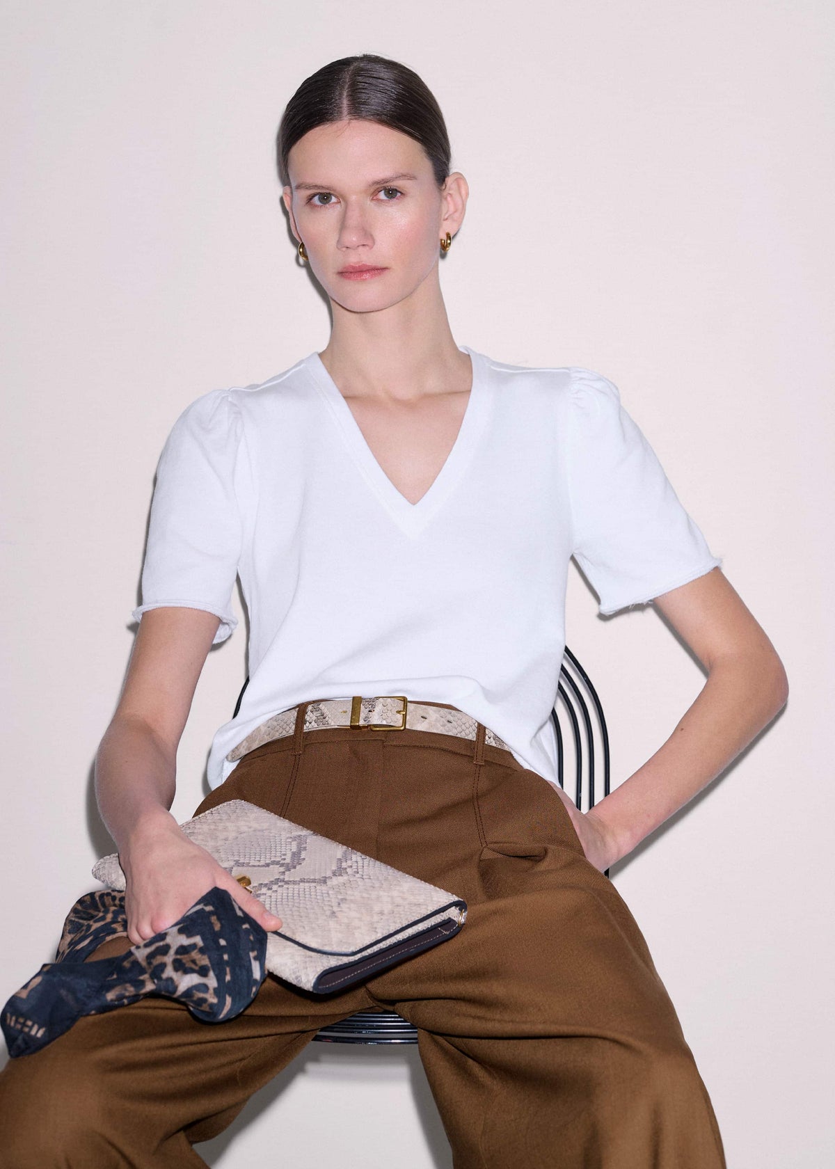 White Raw Edge V-Neck Swing Sweatshirt