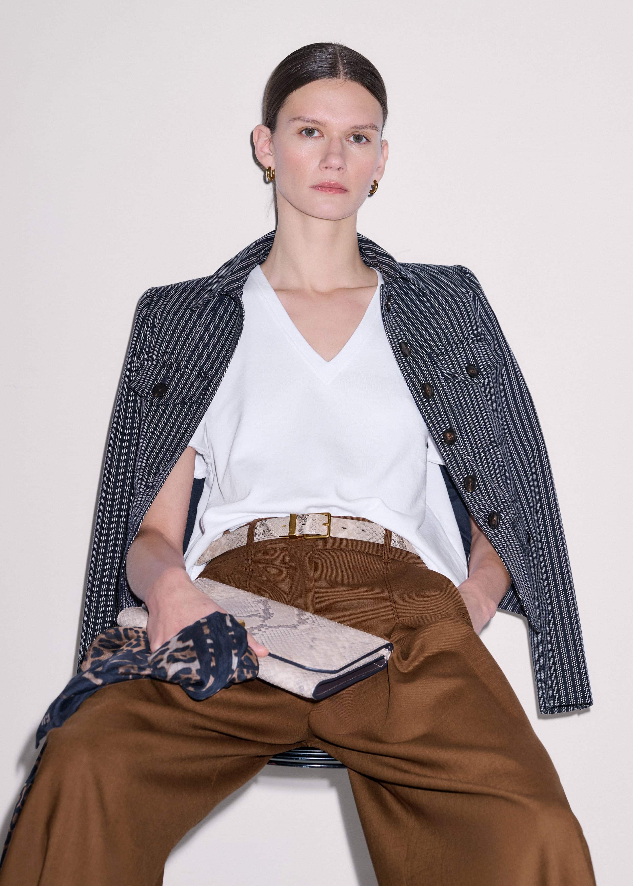 White Raw Edge V-Neck Swing Sweatshirt