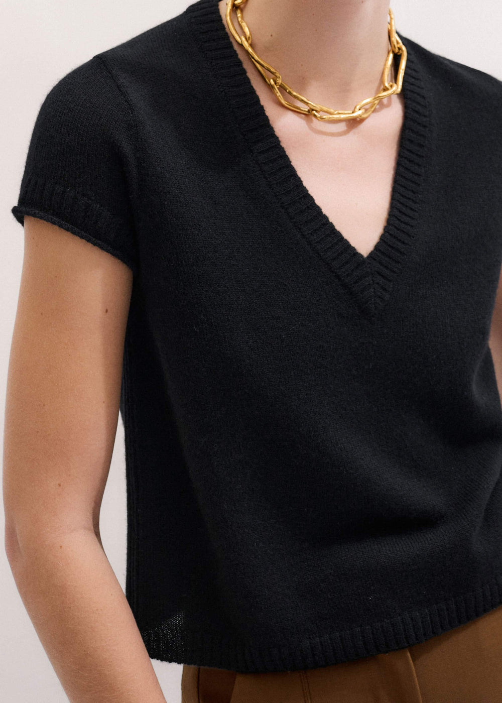 Black Cashmere V-Neck Shrunken Baby Tee