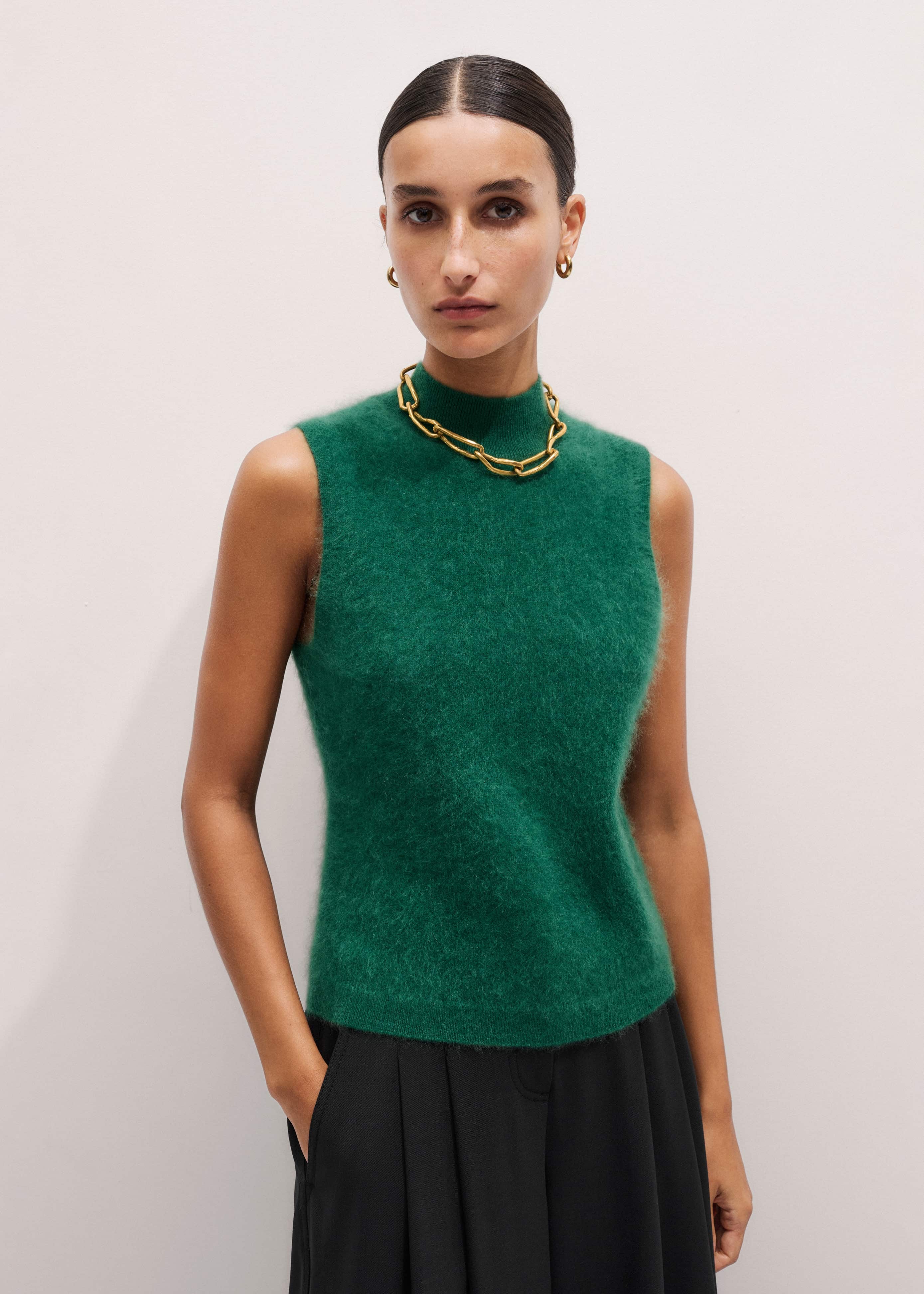 Green Brushed Cashmere High Neck Slim Sweater Vest