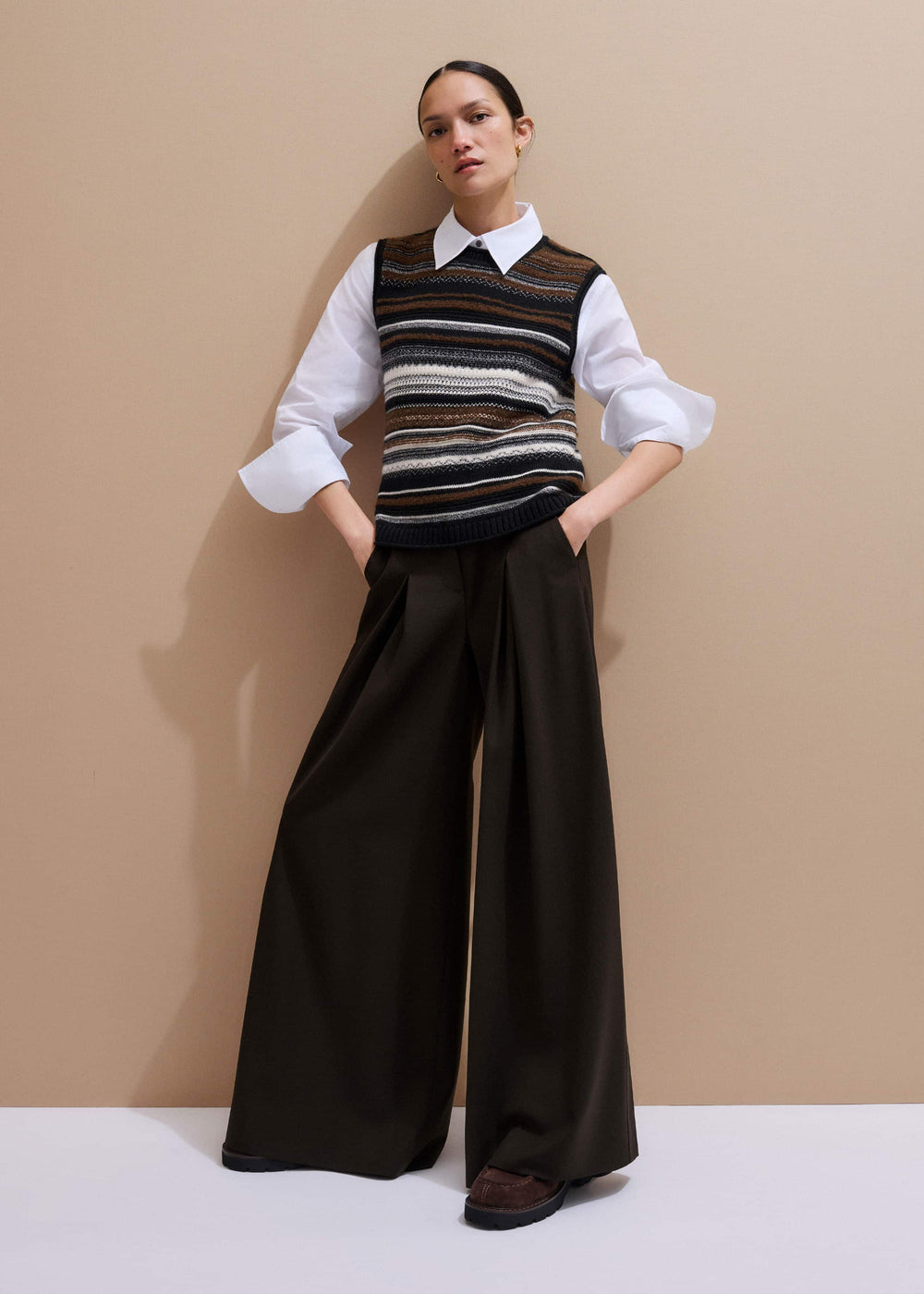 Black Textured Stitch Straight Sweater Vest + Snood