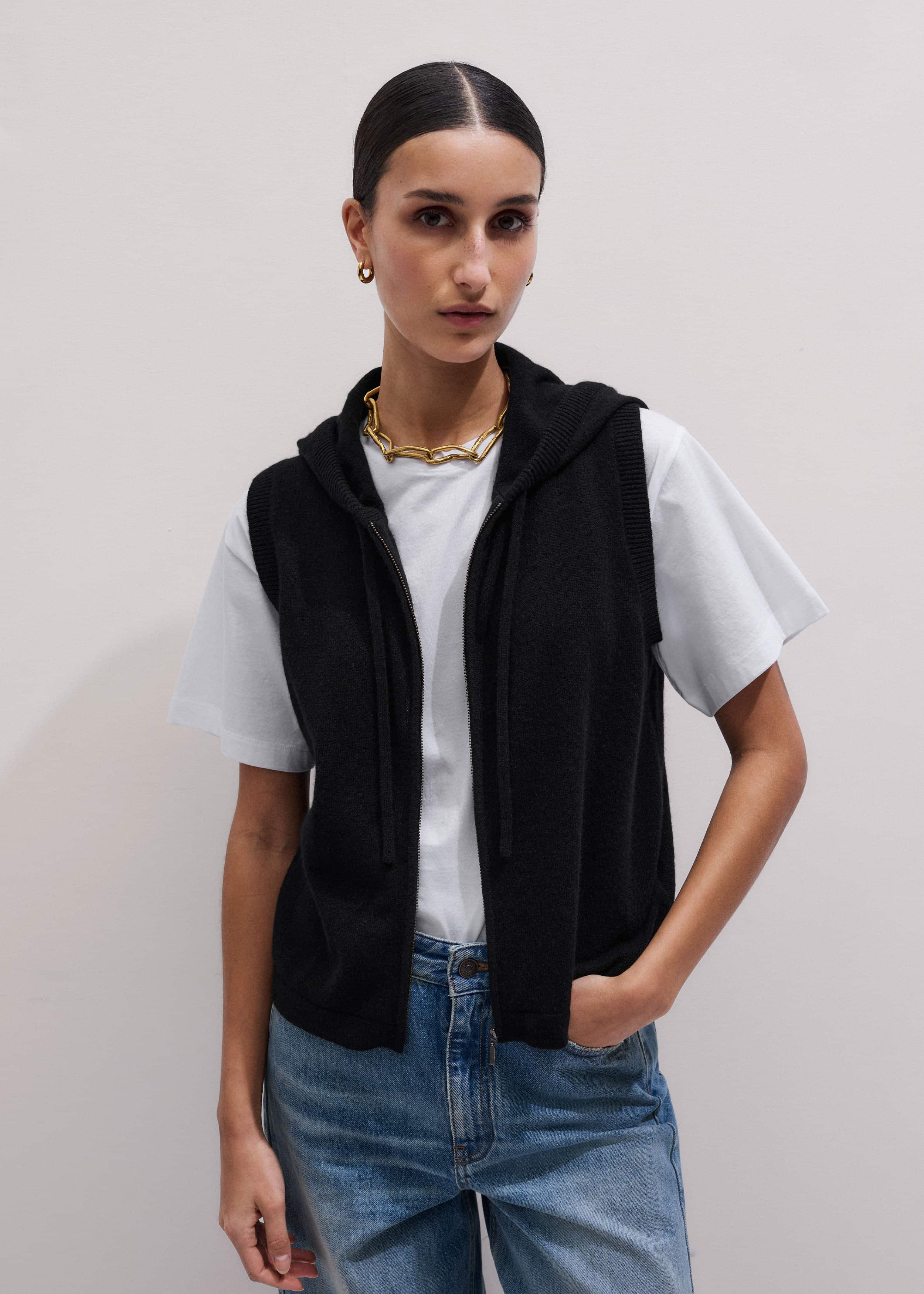 Black Cashmere Sleeveless Relaxed Zip Hoodie