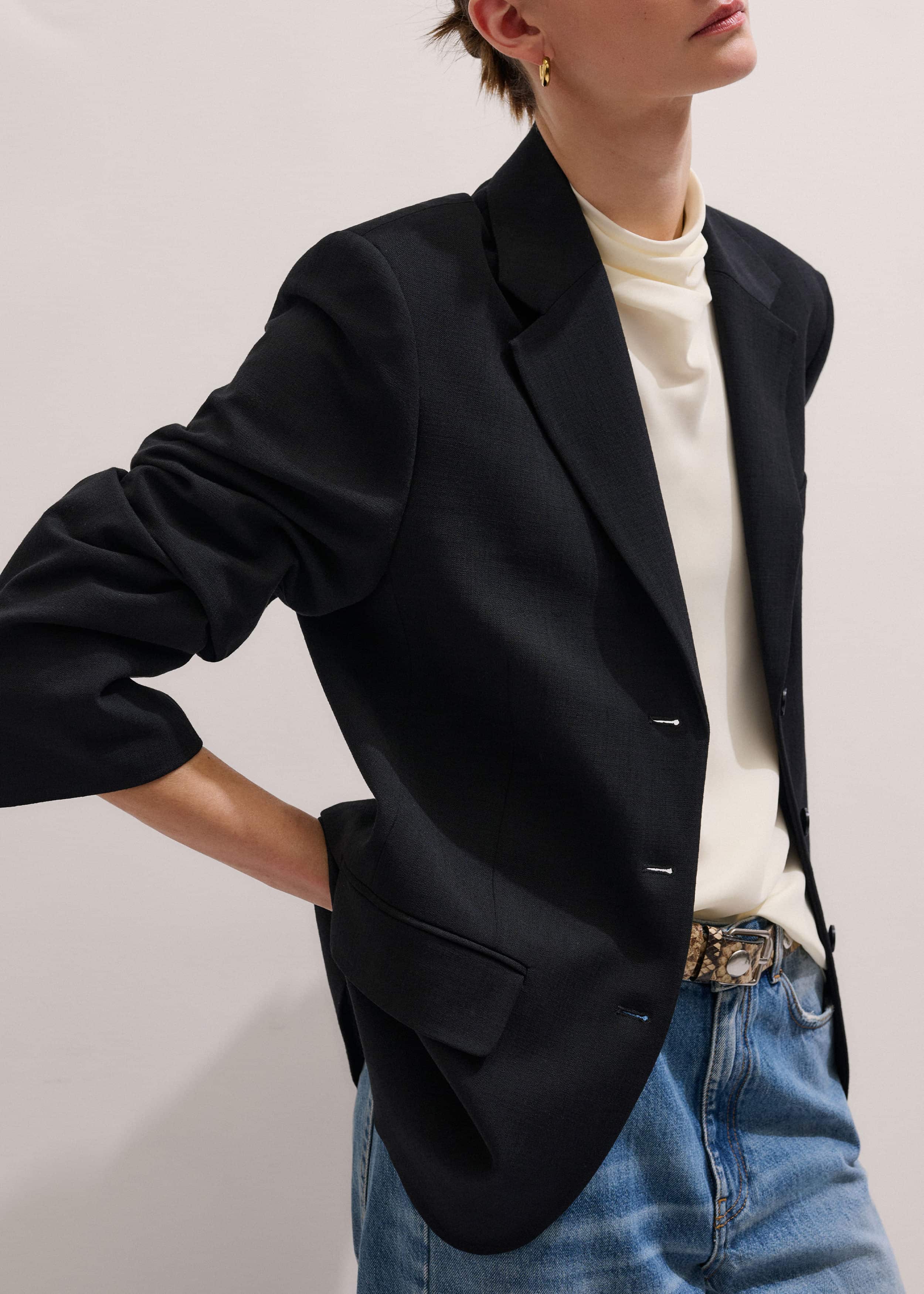 Black Icon Oversized Blazer