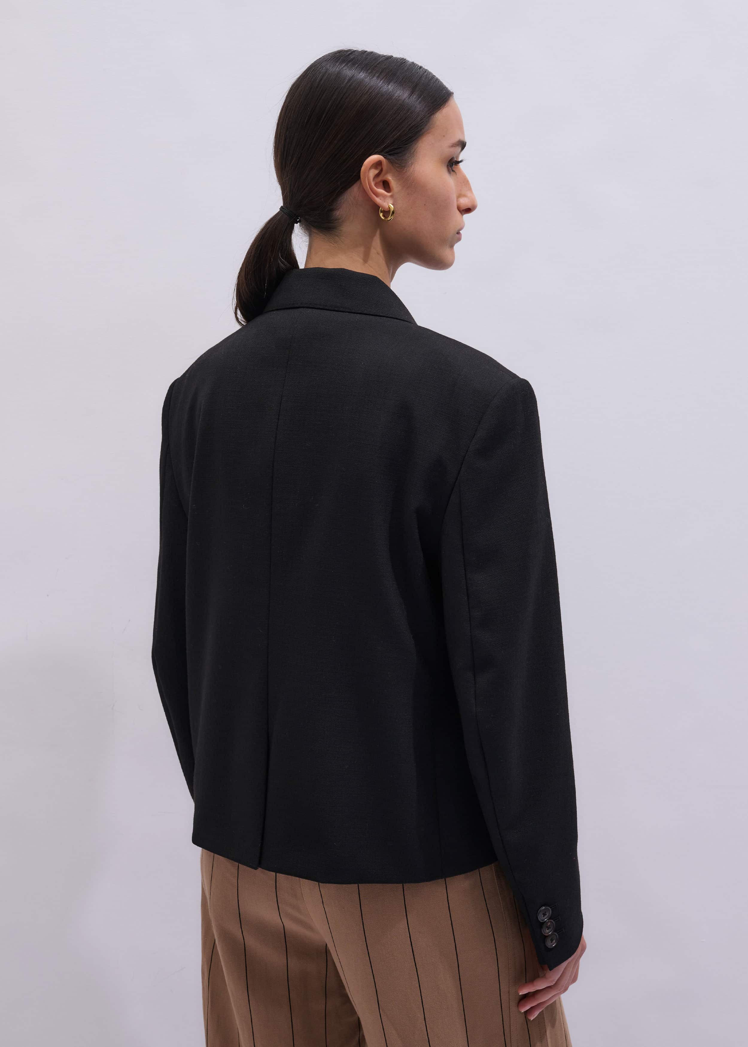Black Icon Intelligently Oversized Short Blazer