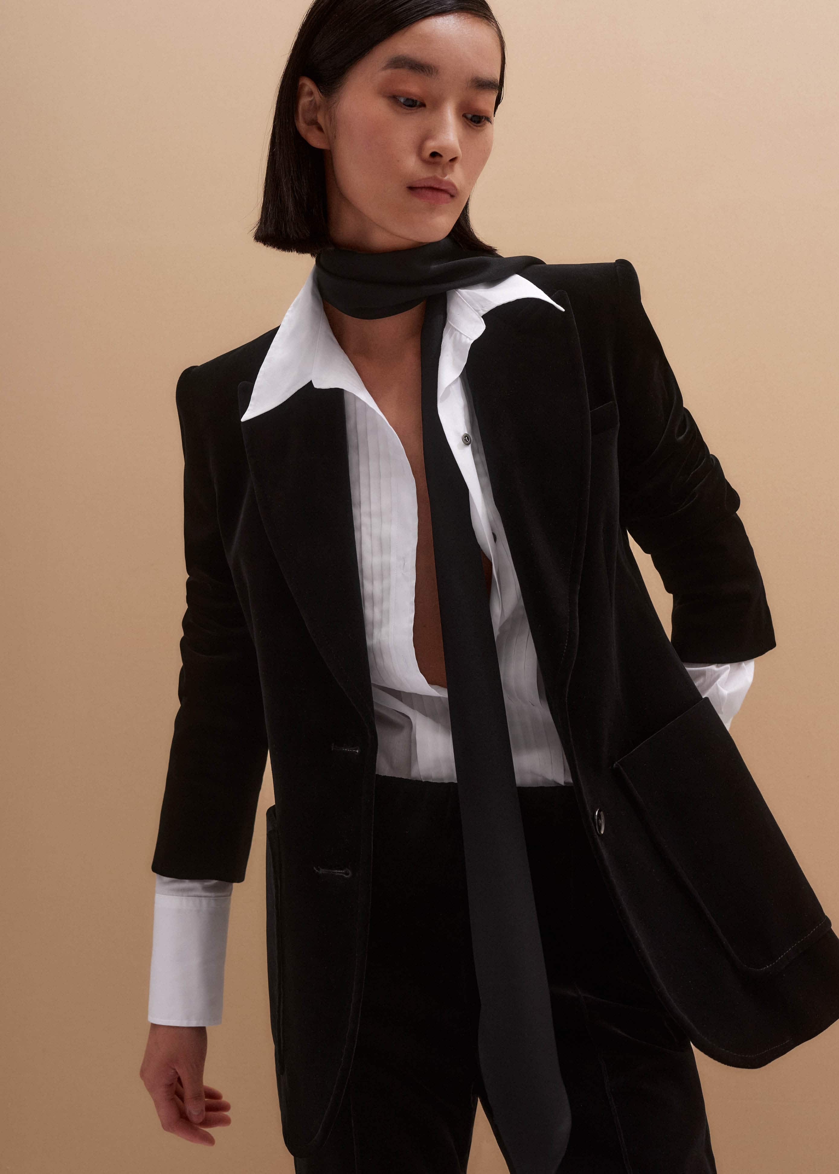 Black Stretch Velvet Sharp Shoulder Blazer