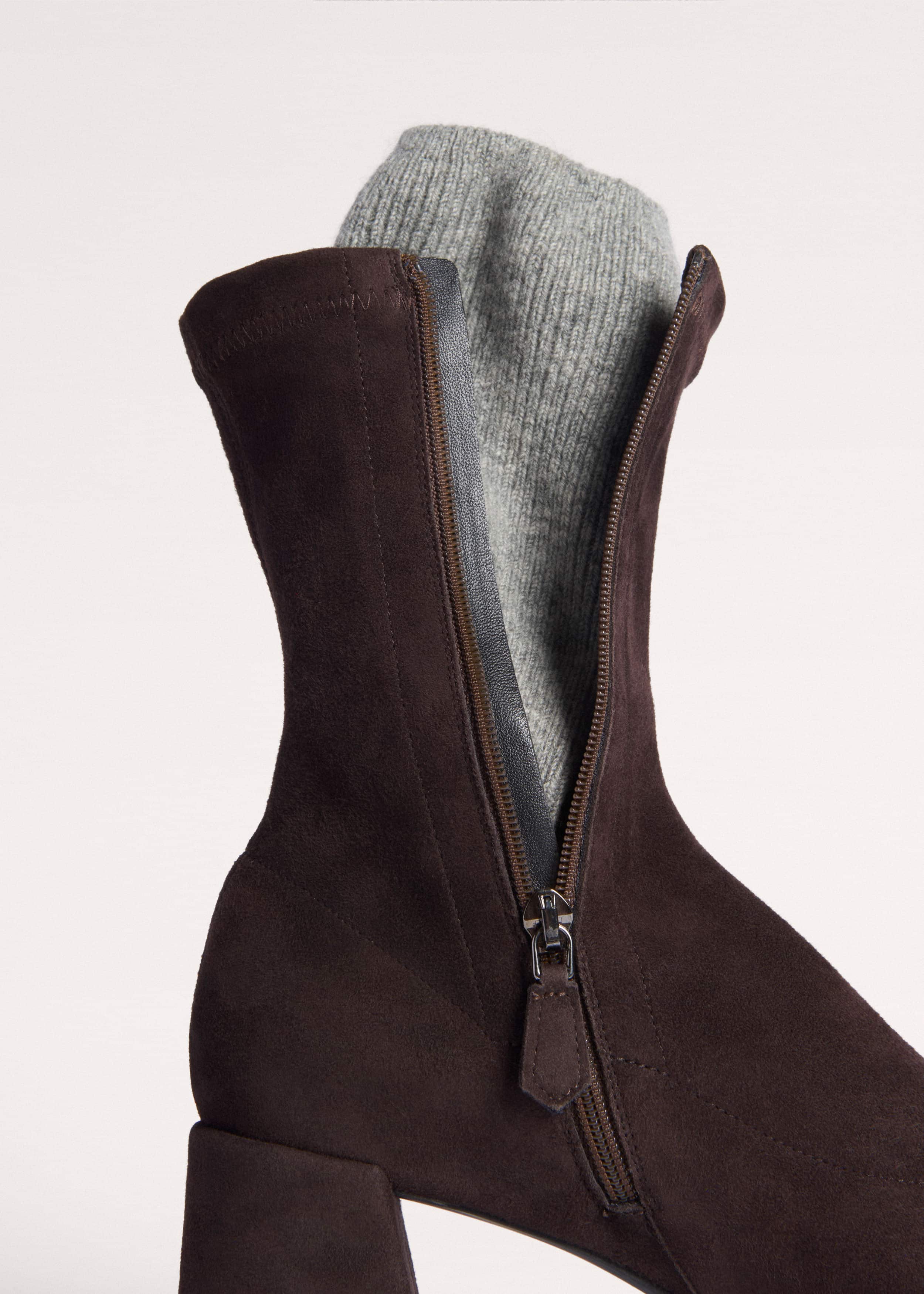 Brown Ankle Stretch Boot