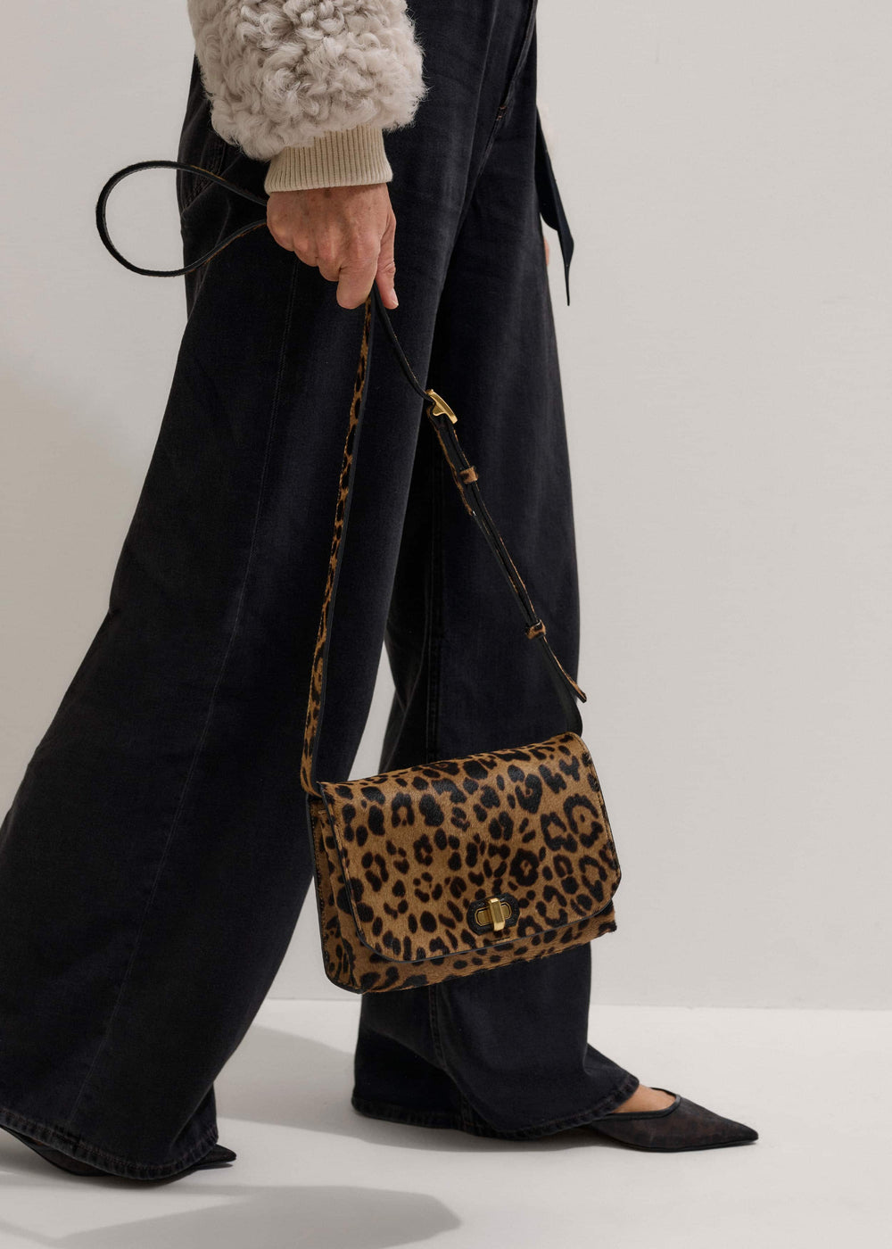 Brown 2-Way Leopard Print Crossbody Bag